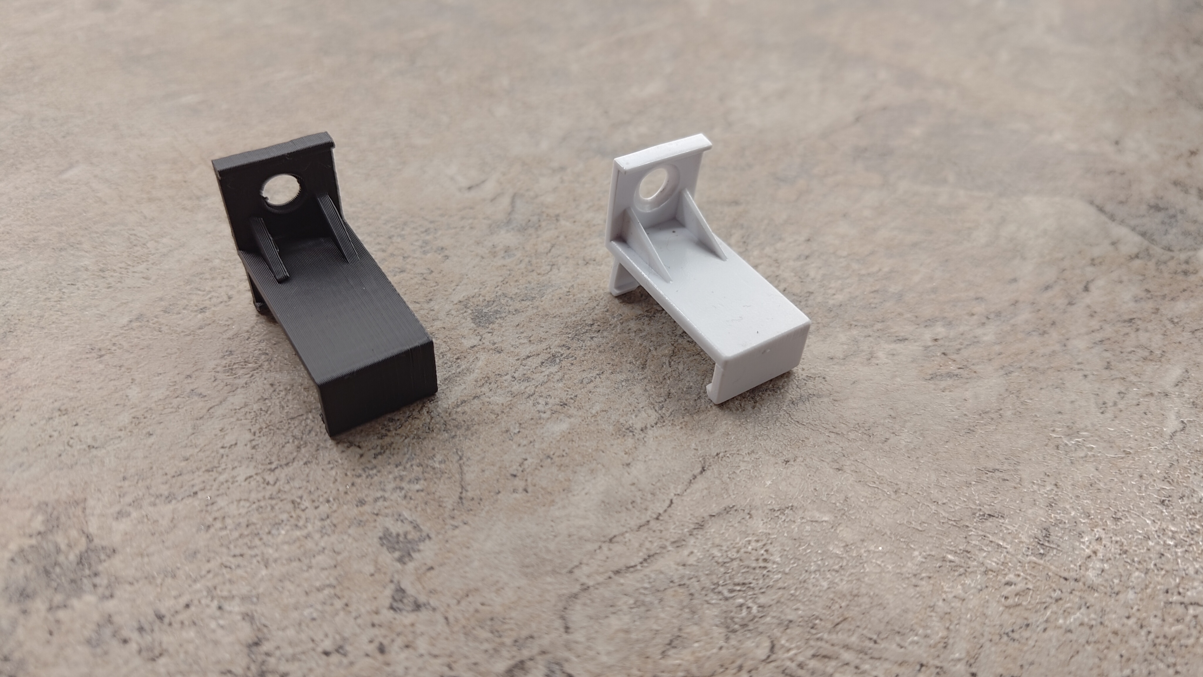 Undercounter Light Clip