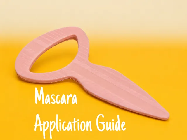 Mascara Application Guide