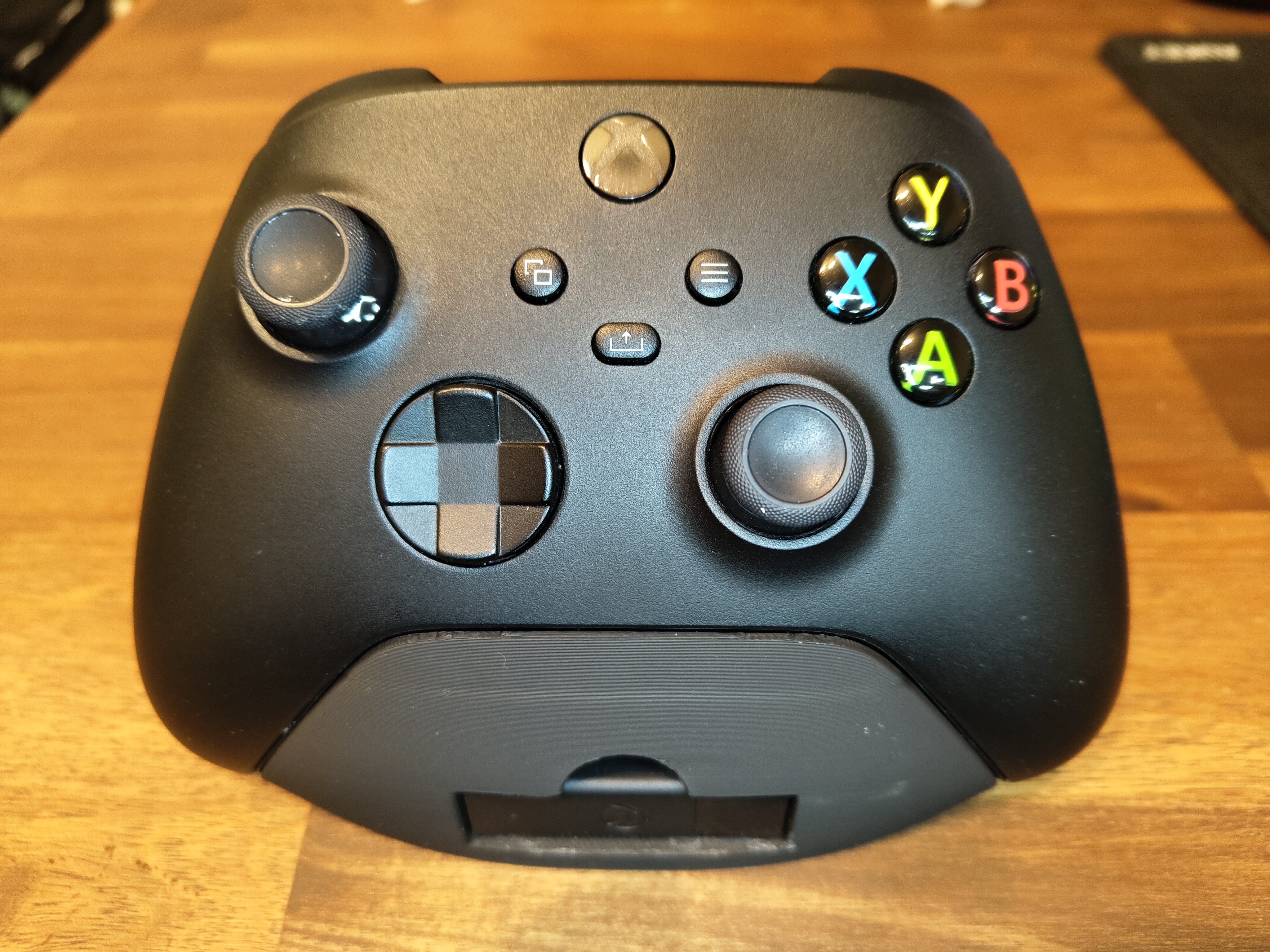 XBOX Controller Stand with Dongle by Luca | Download free STL 