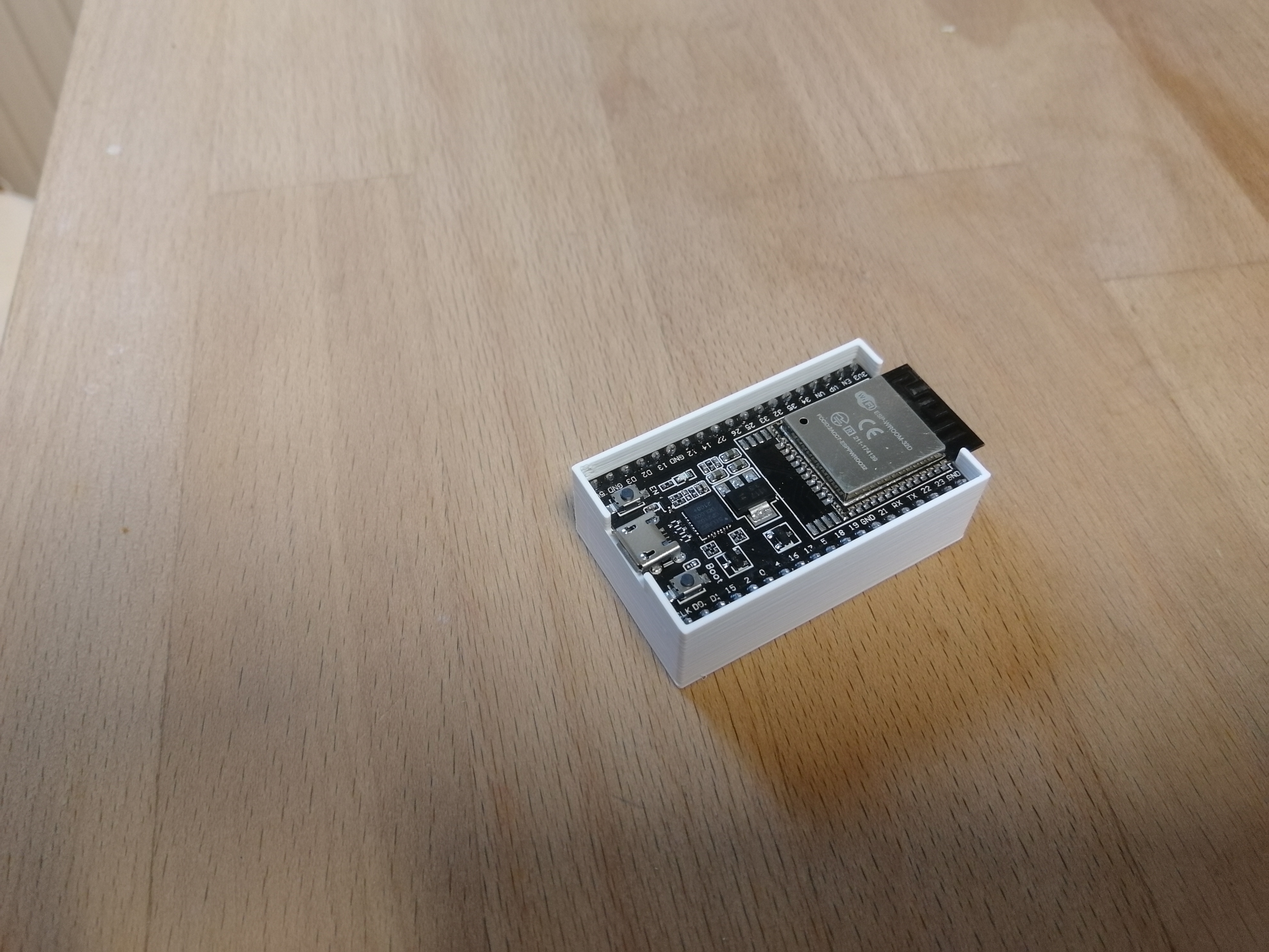 ESP32 DevKit V4 Case (OpenScad)