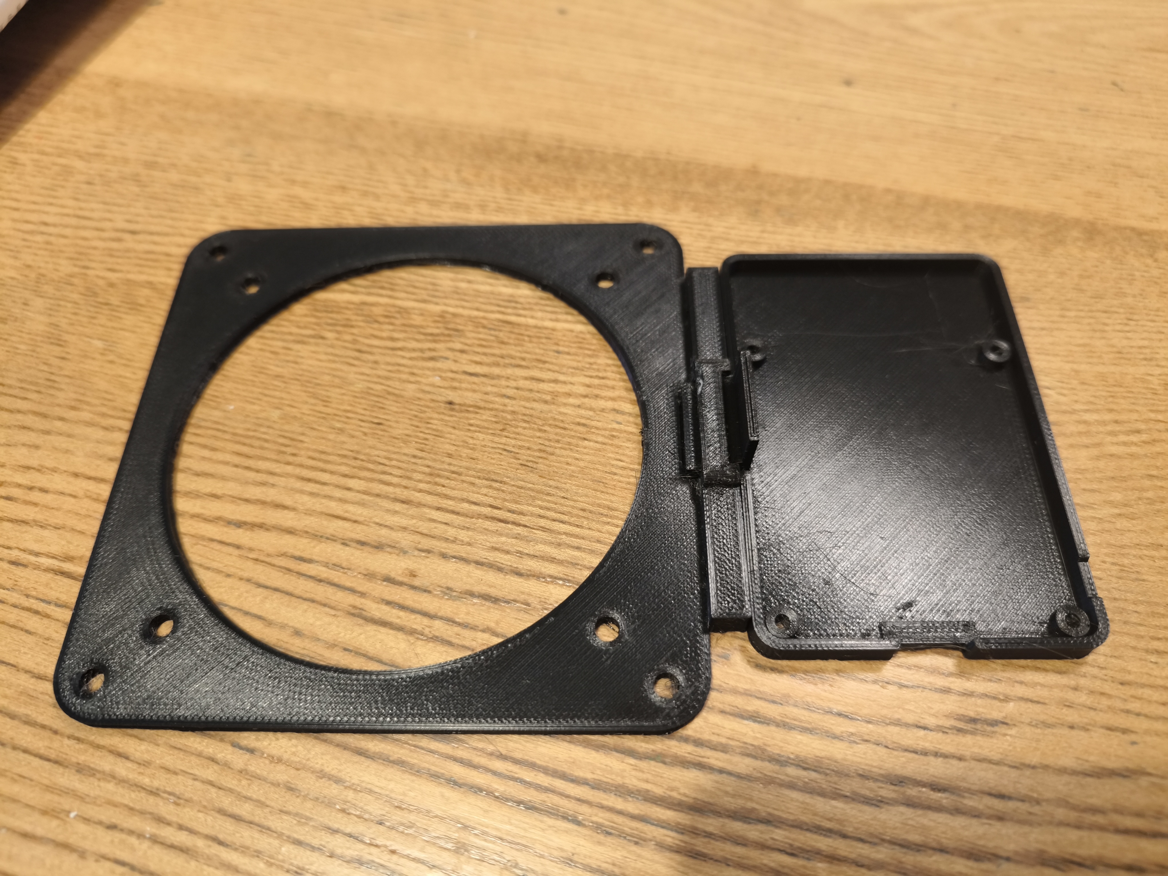 Detachable Raspberry Pi VESA mount