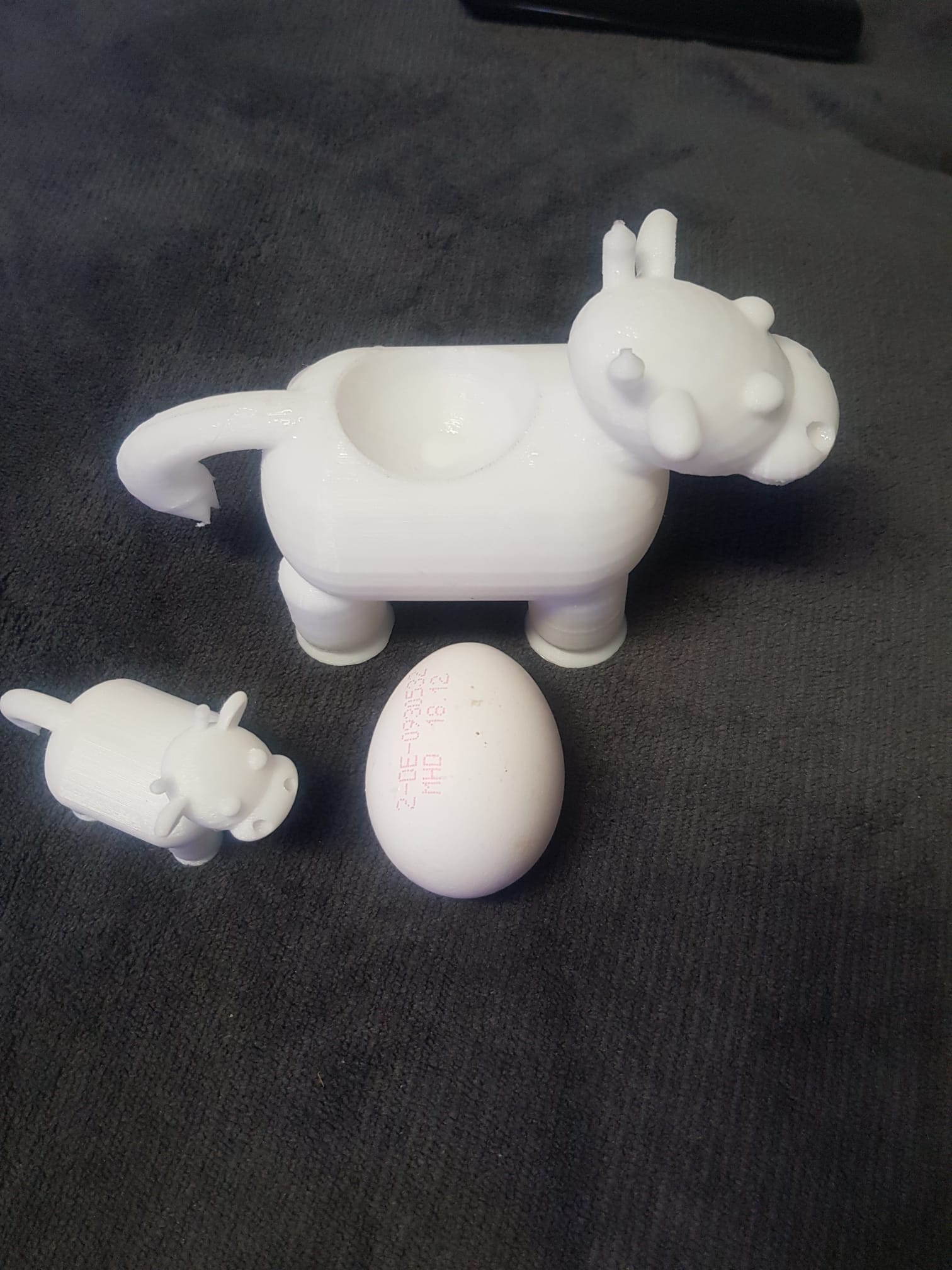 Miniatura 3 do modelo 3D Kuh Eierbecher
