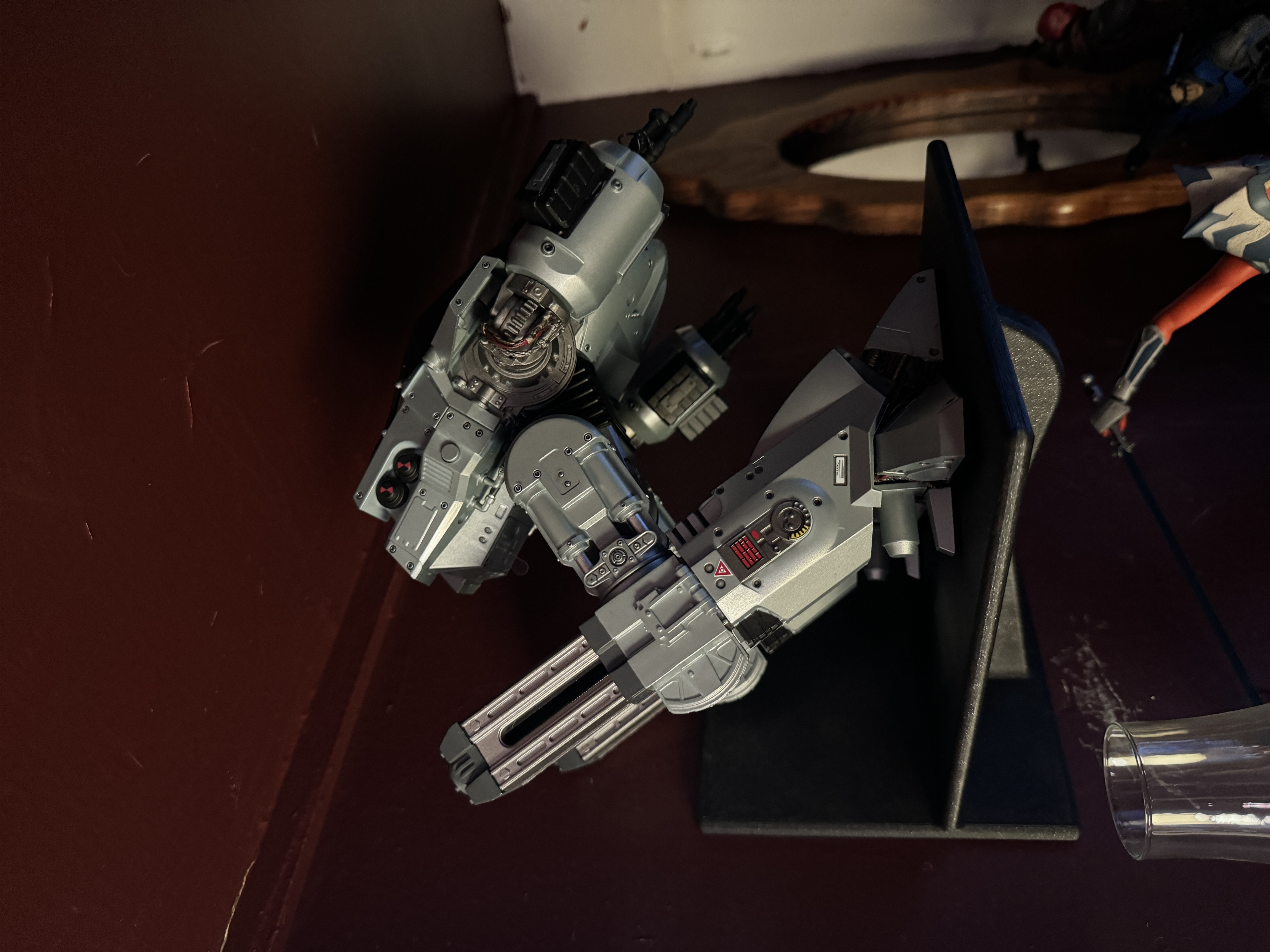Miniatura 4 do modelo 3D ED 209 Shelf