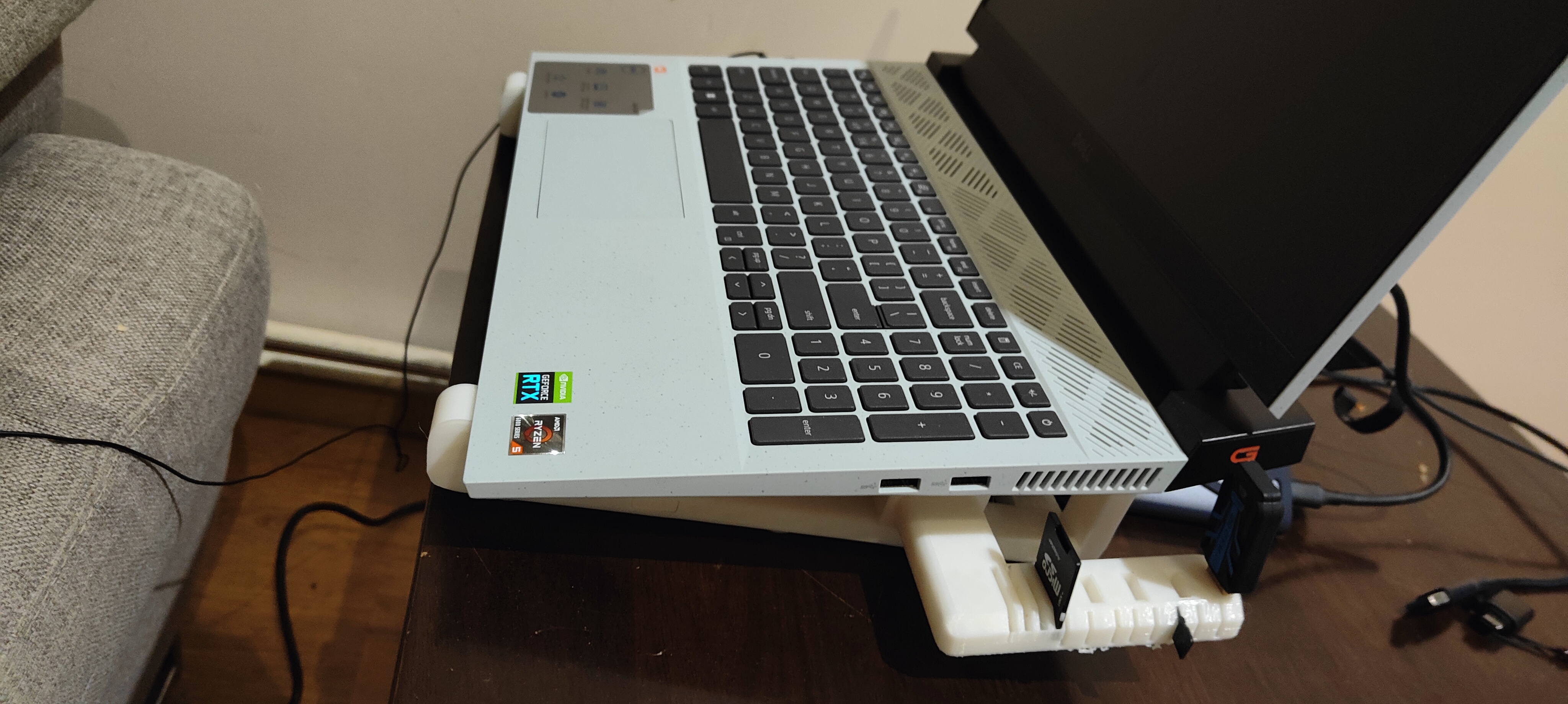 Dell G15 stand by gor.zx69 (Pix) Download free STL model