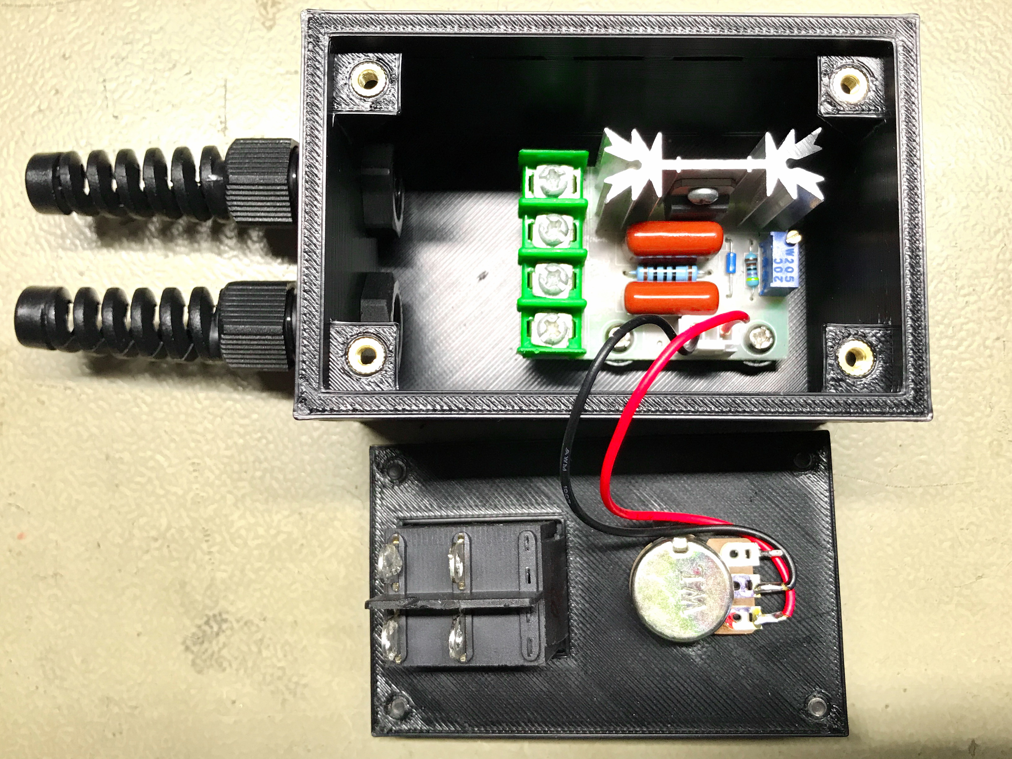 Miniatura 2 do modelo 3D Dimmer Box