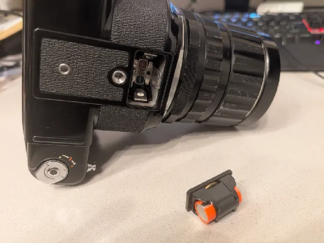 4LR44 / 4SR44 to V28PX Battery Adapter (Pentax 67)