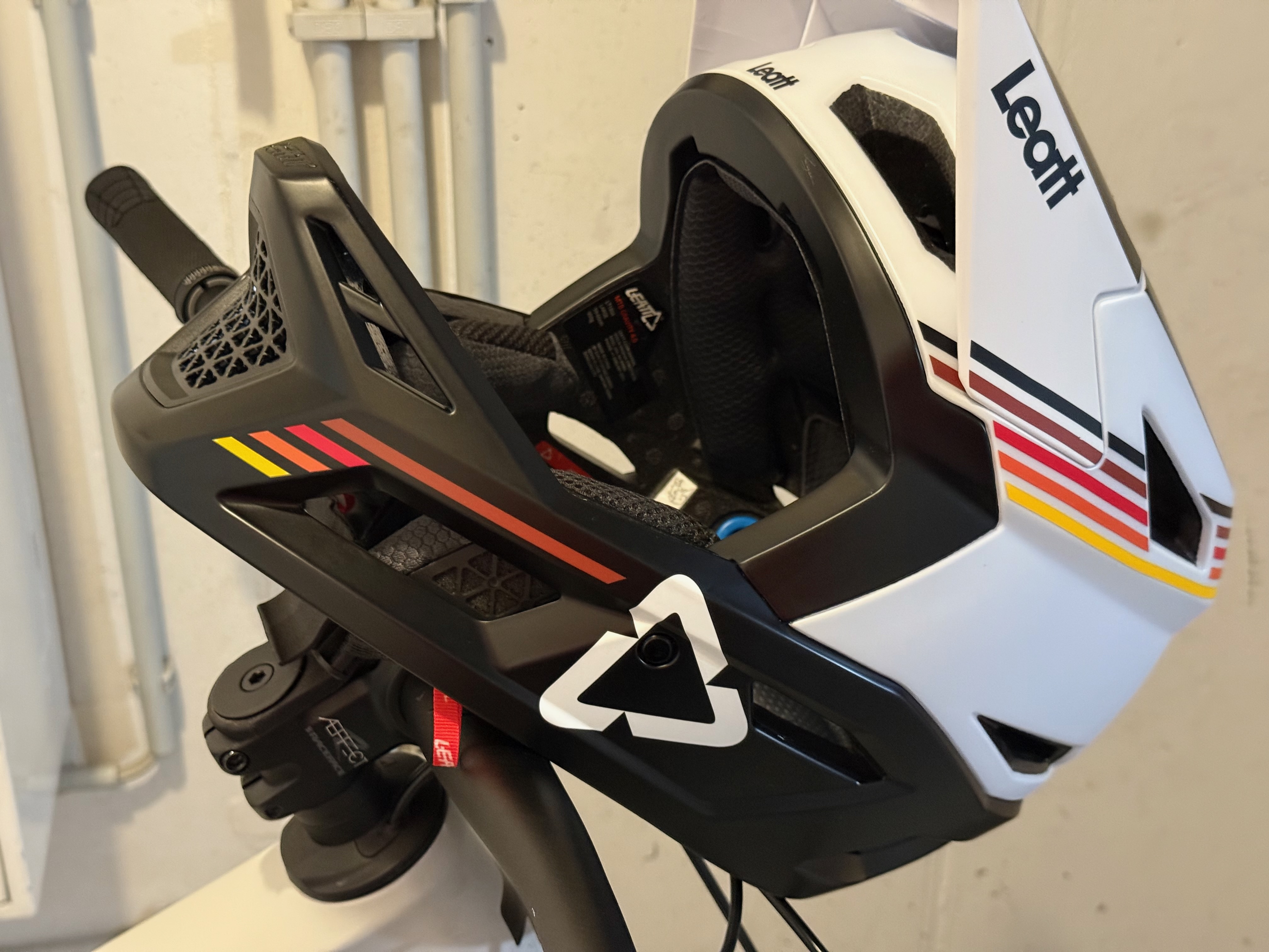 Helmet mount handlebar Mountainbike Uphill