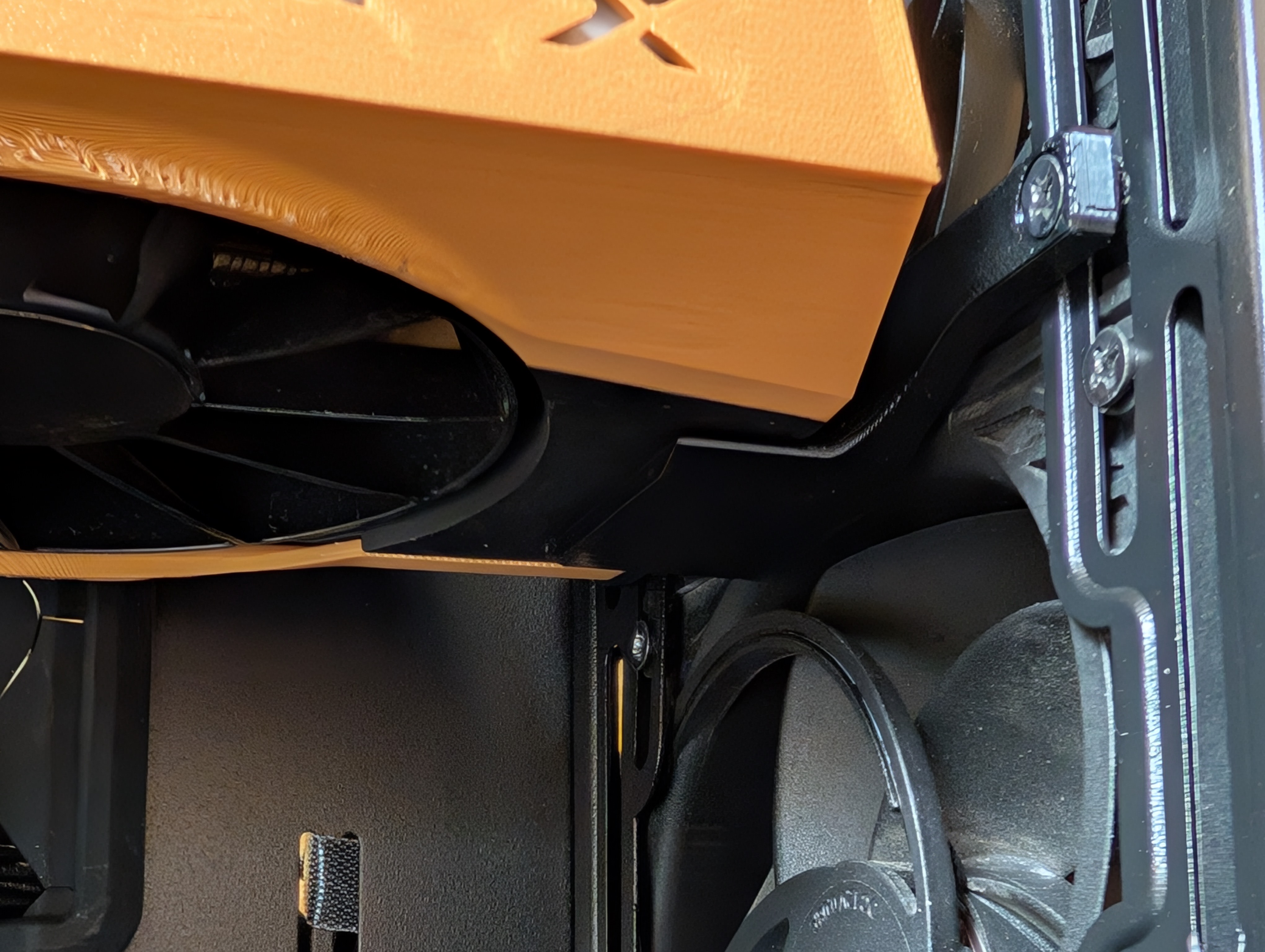 GPU Anti-sag bracket