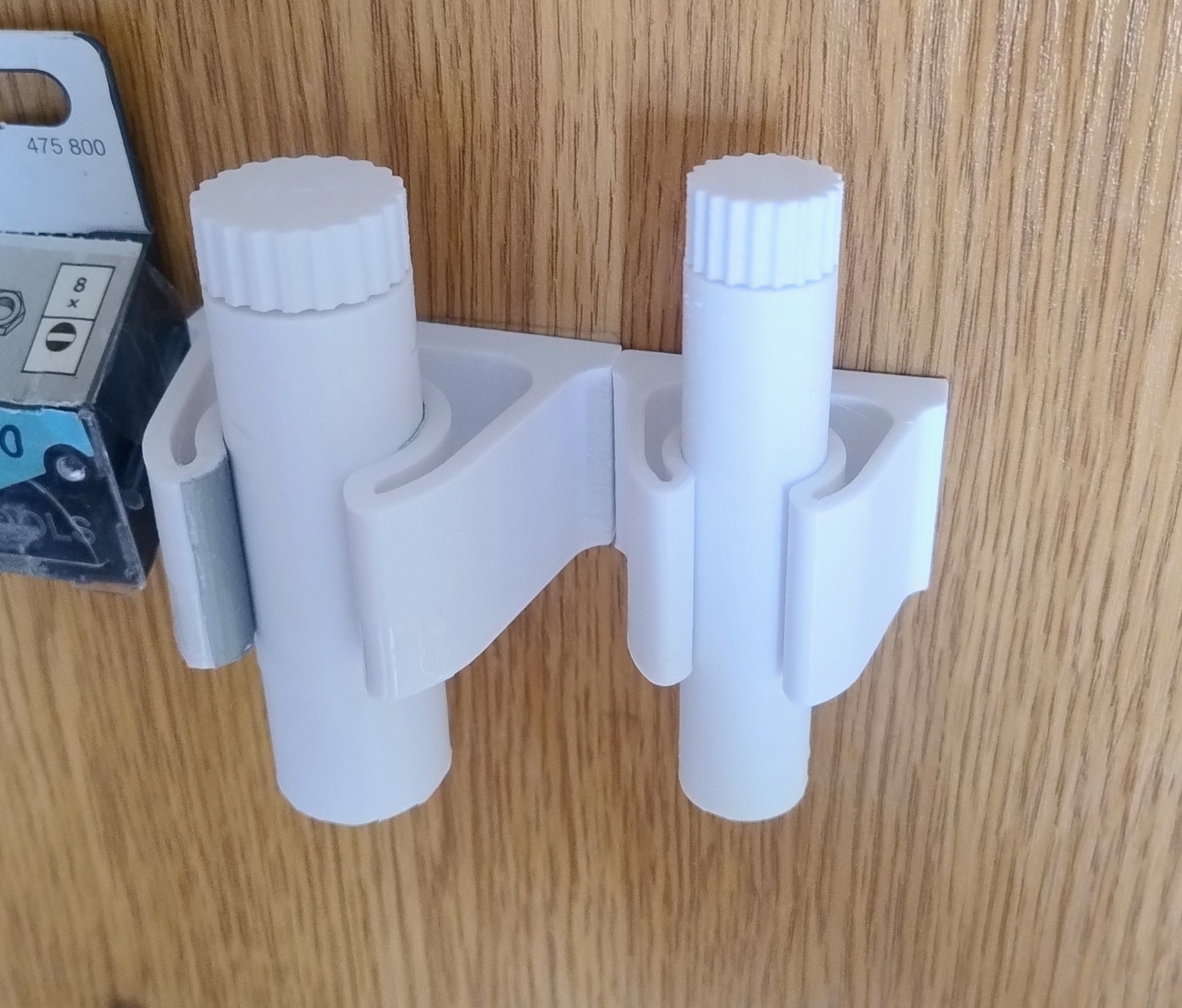 Magnet container holder. Uchwyt do pojemnika na magnesy.