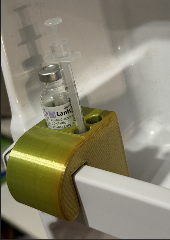 Cat Insulin Holder - 2 needles and 1 bottle — miniatura 2