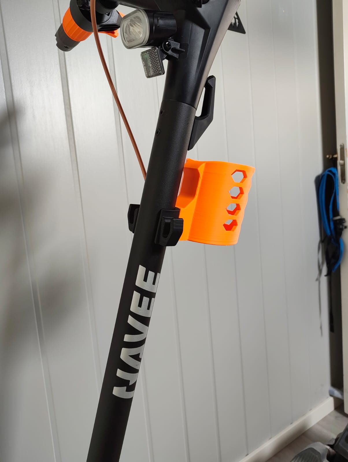 NAVEE GT3 ELECTRIC SCOOTER - CUPHOLDER