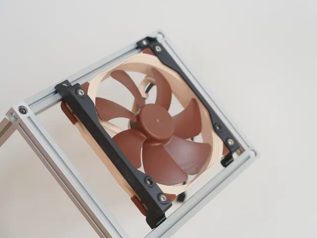 BeamCase - slot in fan bracket
