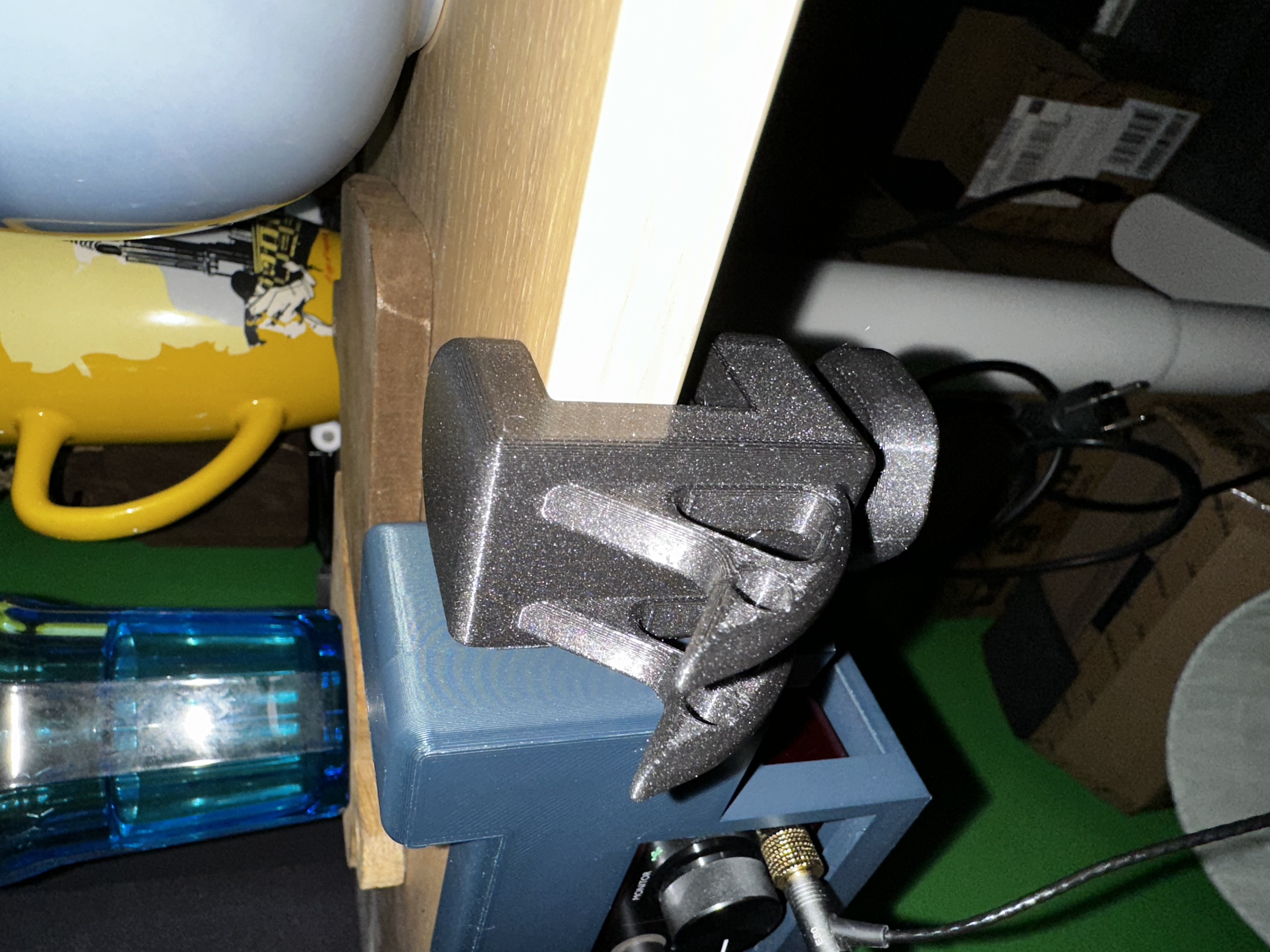 Desk Headphones holder with clamp