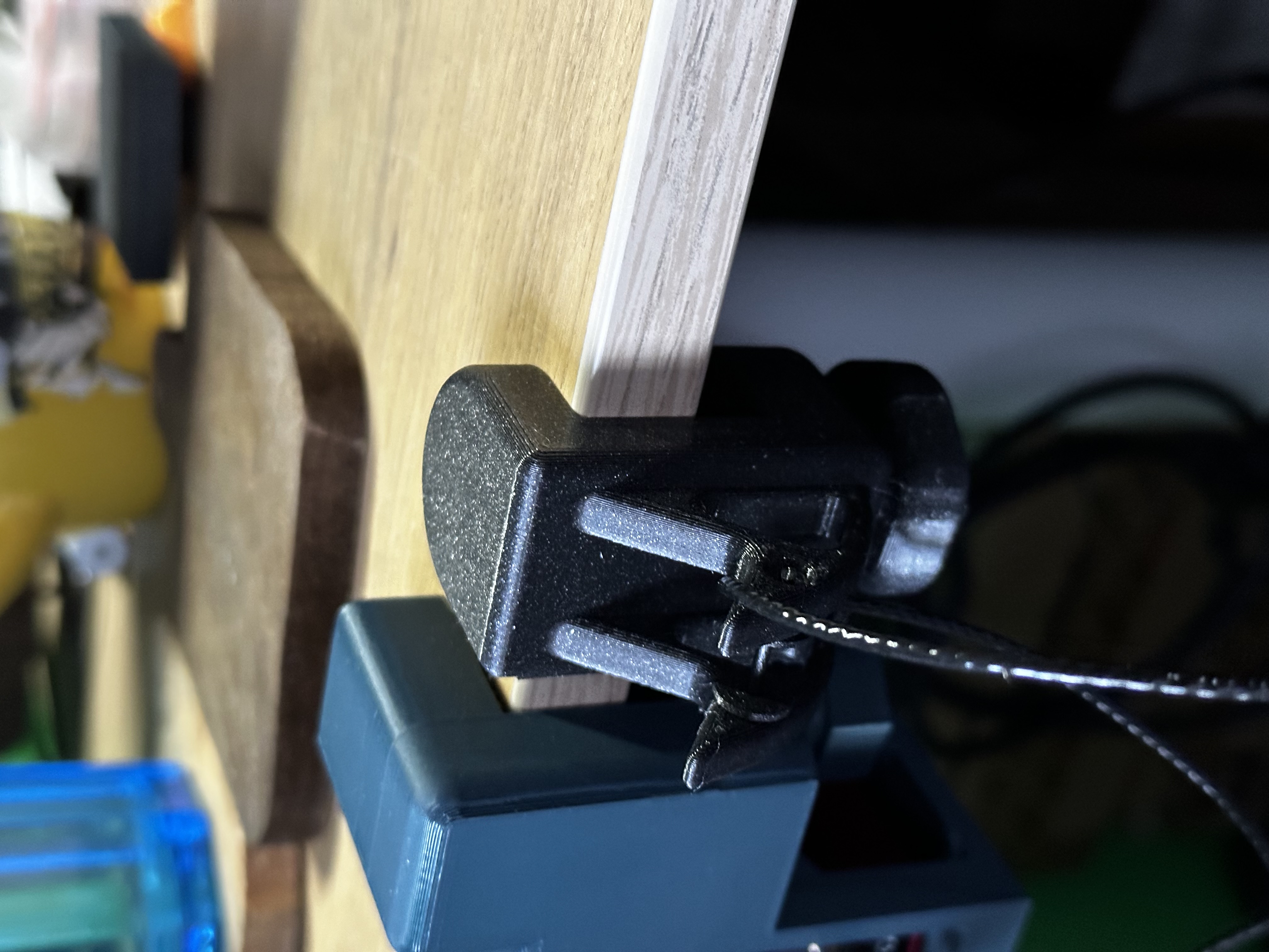 Desk Headphones holder with clamp by pzelmanski Download free STL