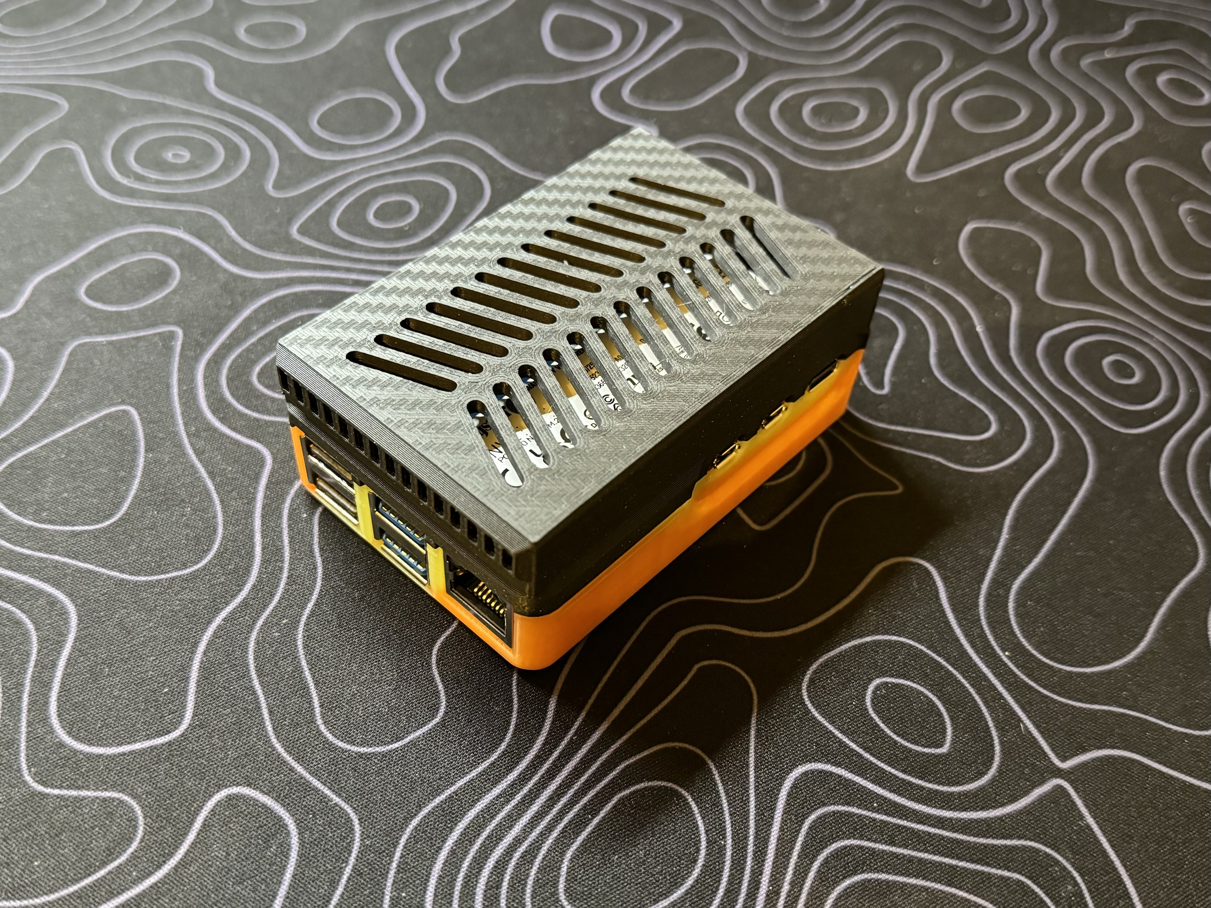 Raspberry Pi 5 Geekworm X1002 case