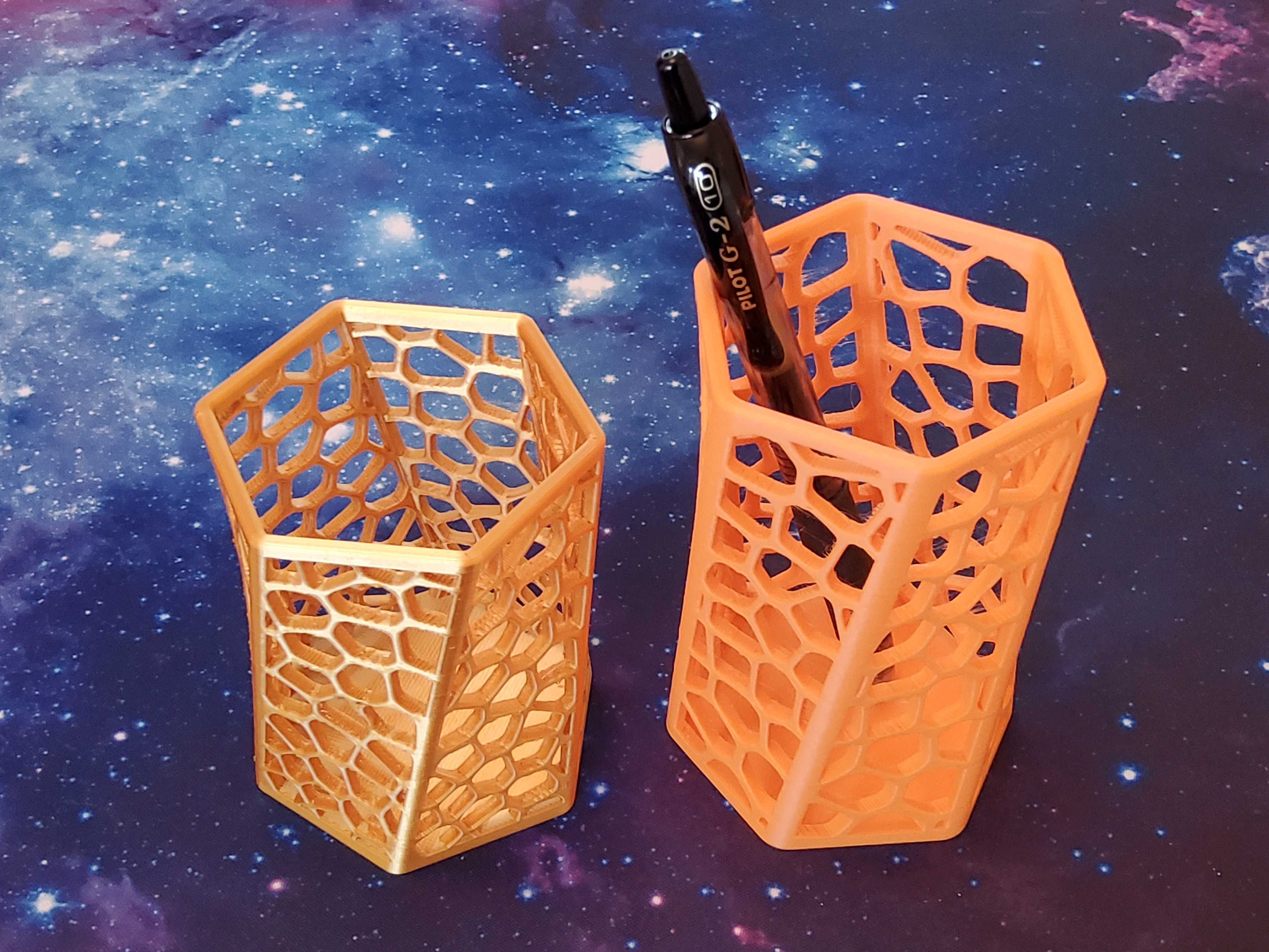 Voronoi Pencil Holders
