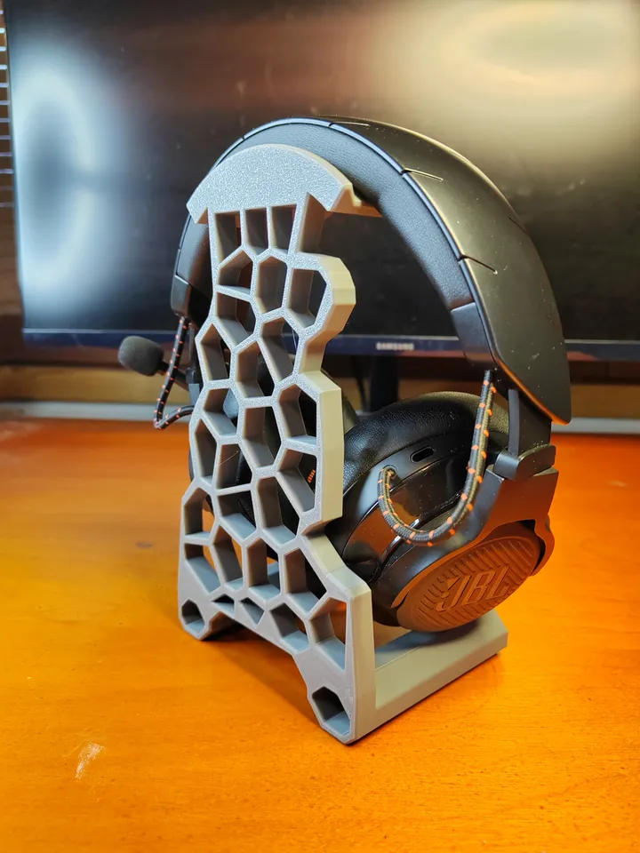 Voronoi Headphone holder by Krister