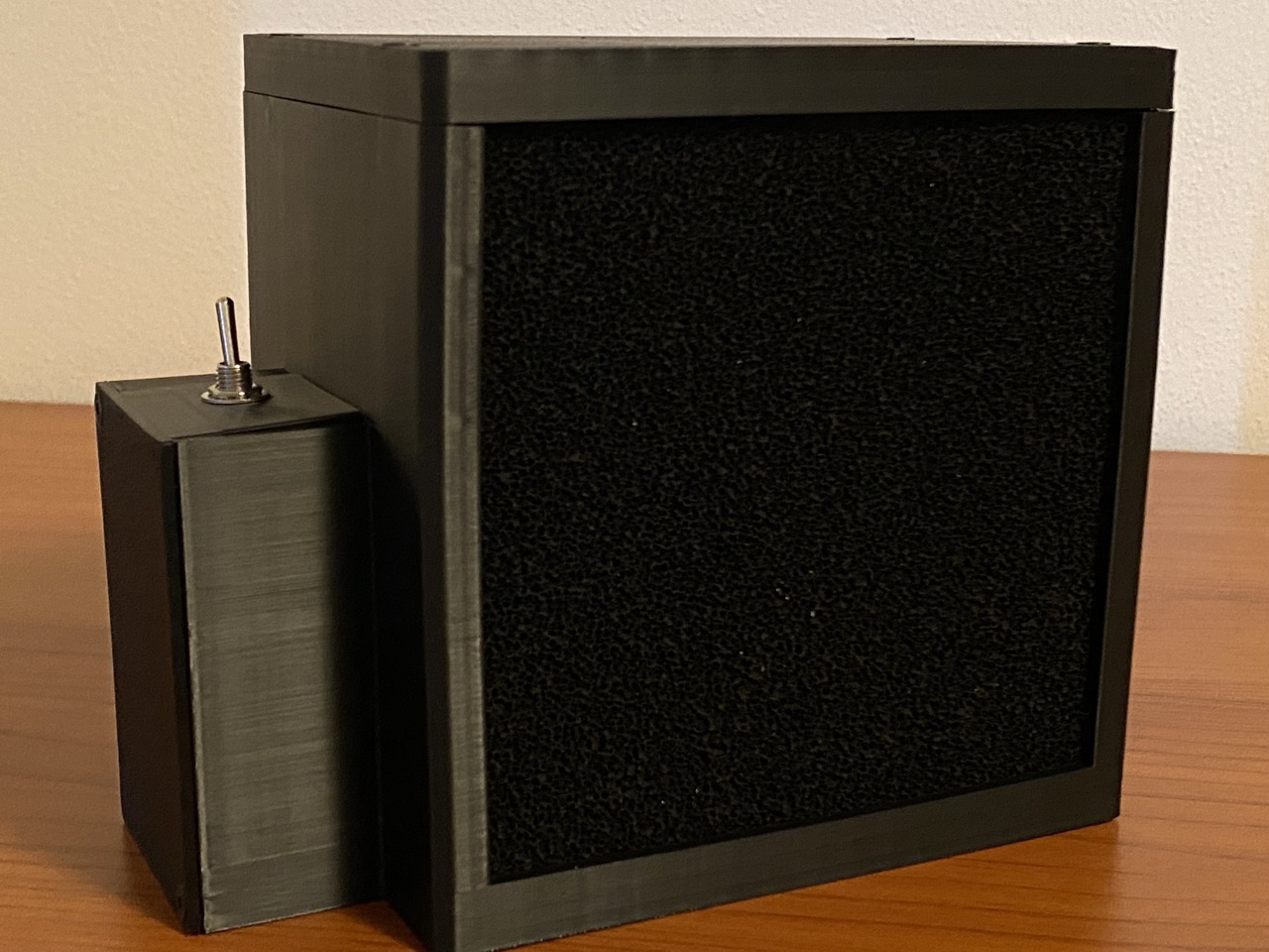 Fumes extractor with 120mm/80mm fans and carbon filters by Wiz