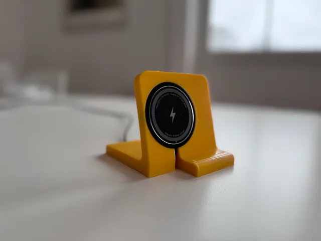 Wireless magnetic charger stand, magsafe and equivalents