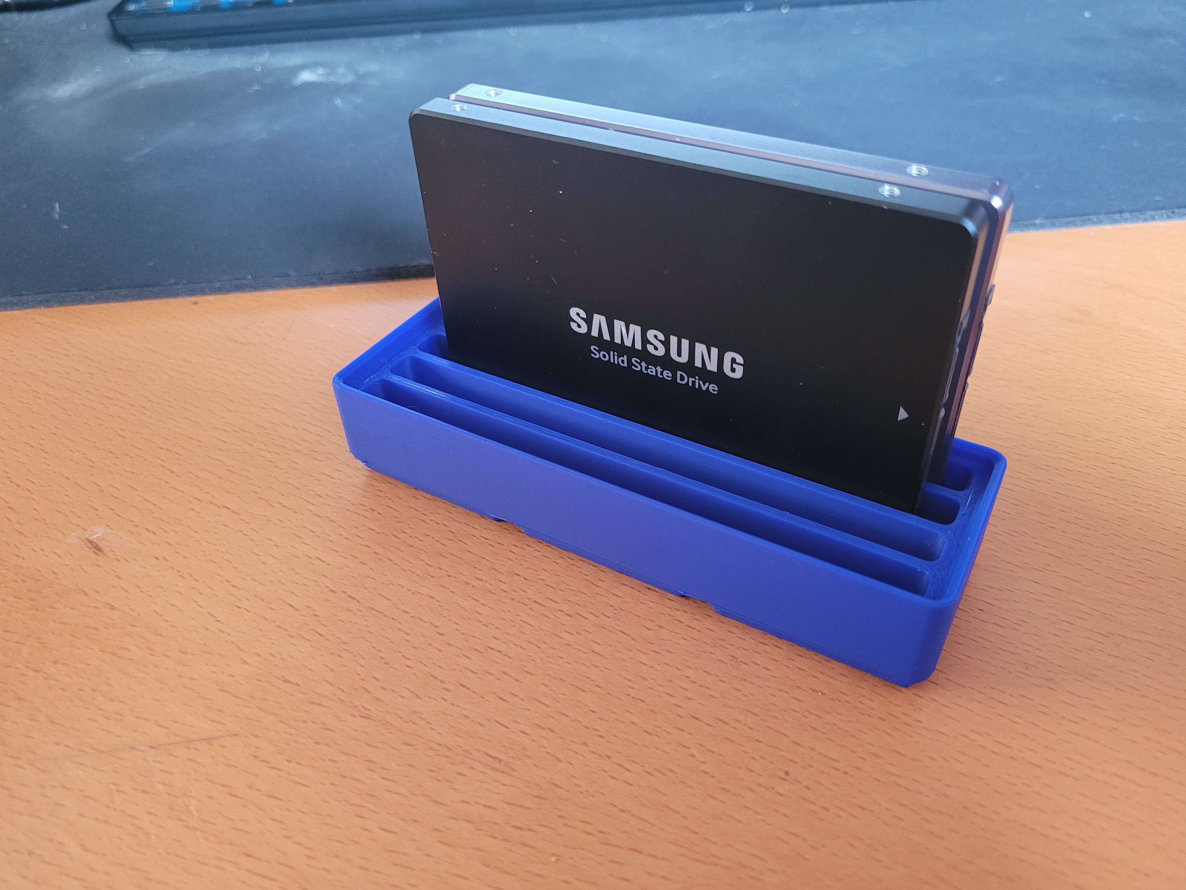 Gridfinity SSD tray