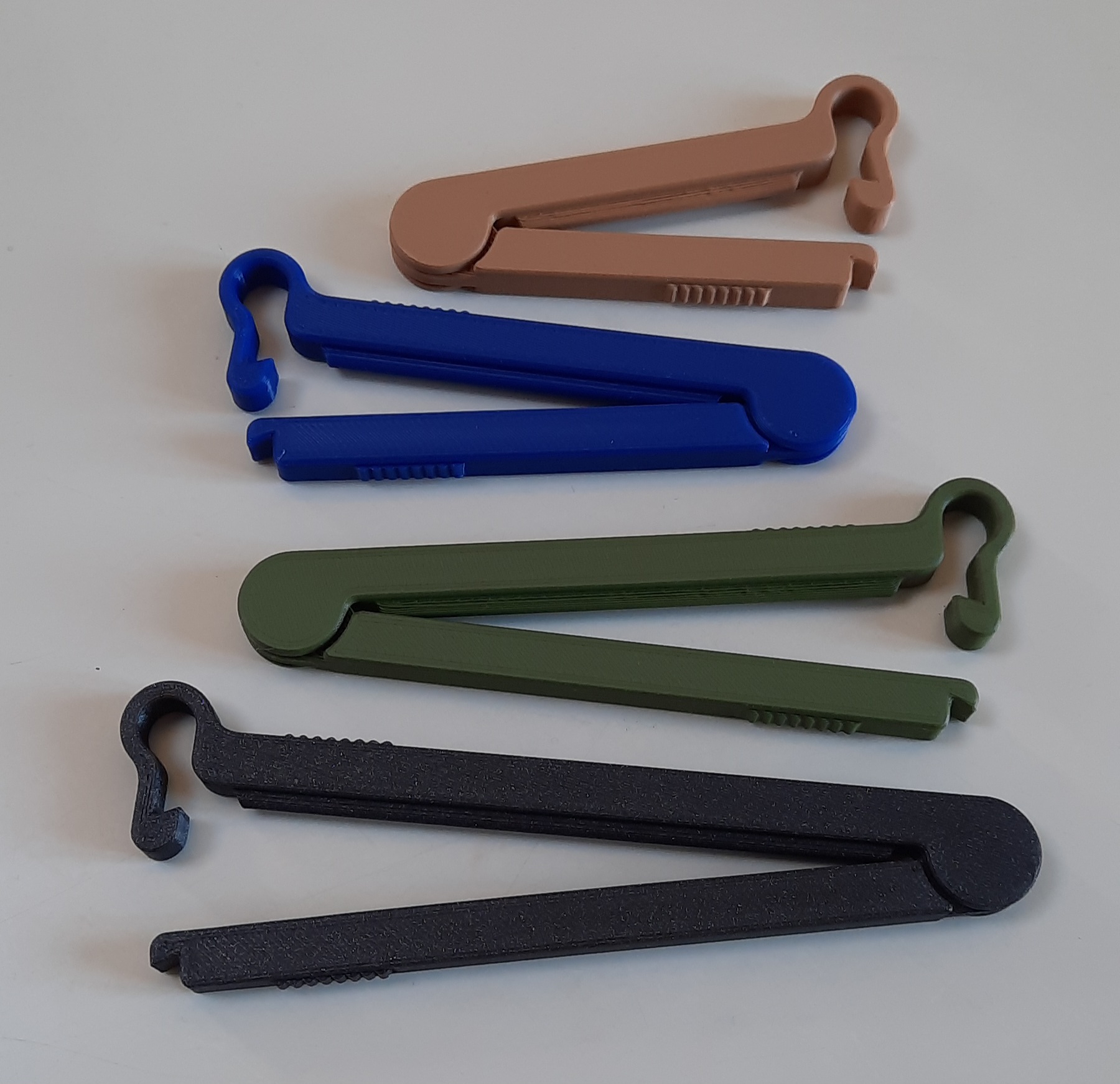 Bag Clip 3D model thumbnail