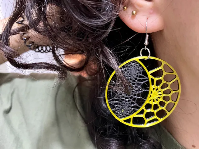 Voronoi moon earring
