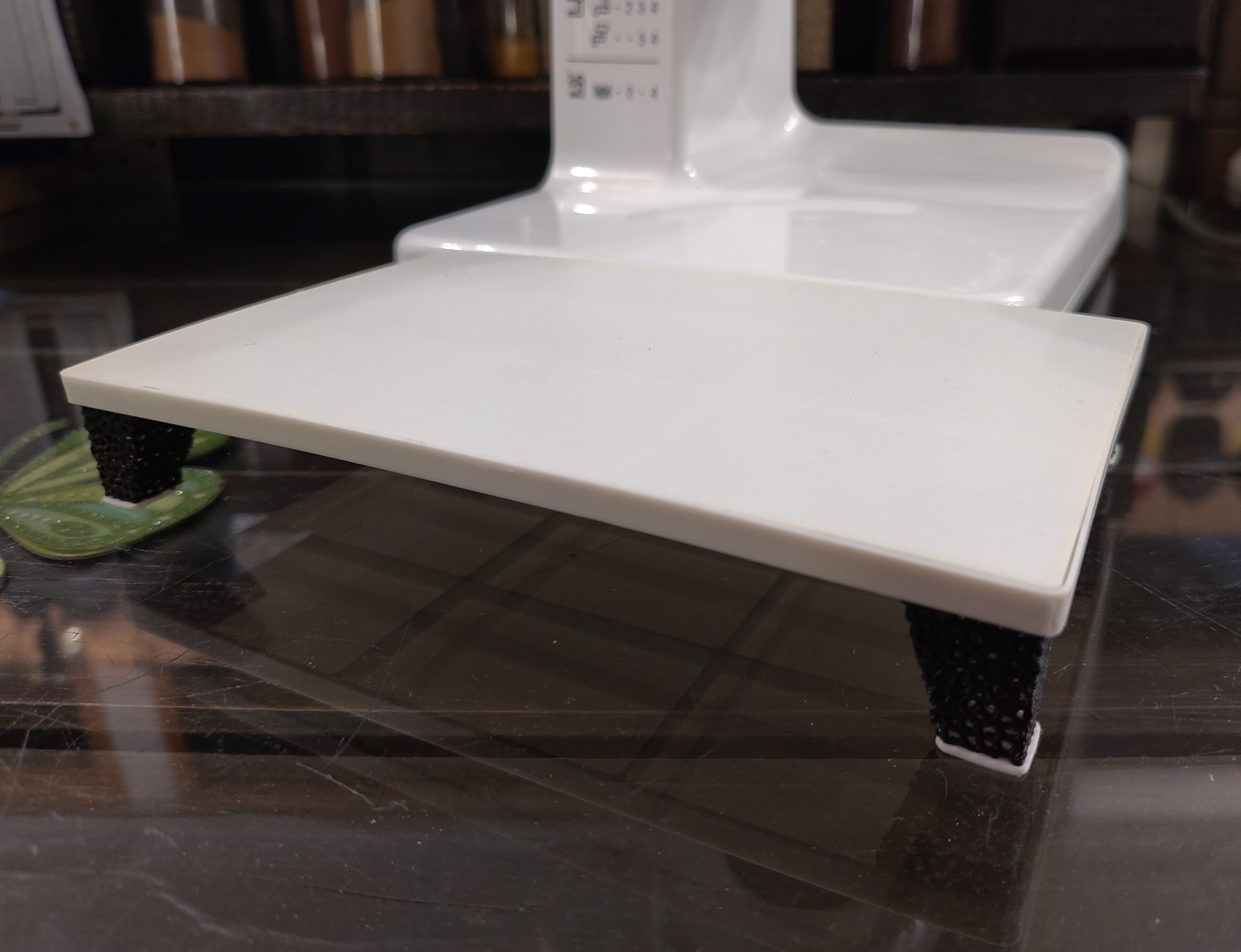 Bosch MUM4 Table - voronoi feet