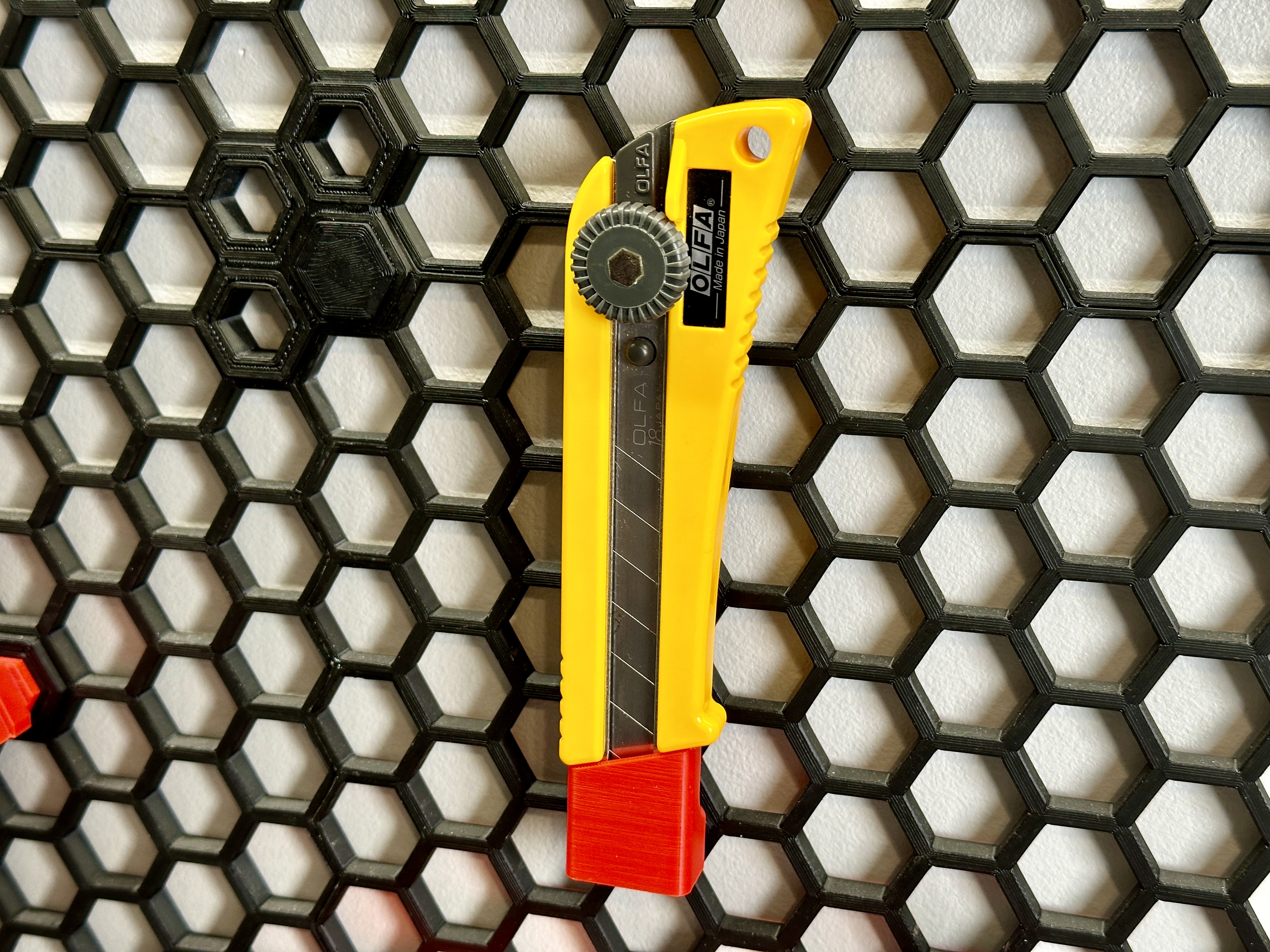 Olfa Knife Holder for Honeycomb Wall - HSW