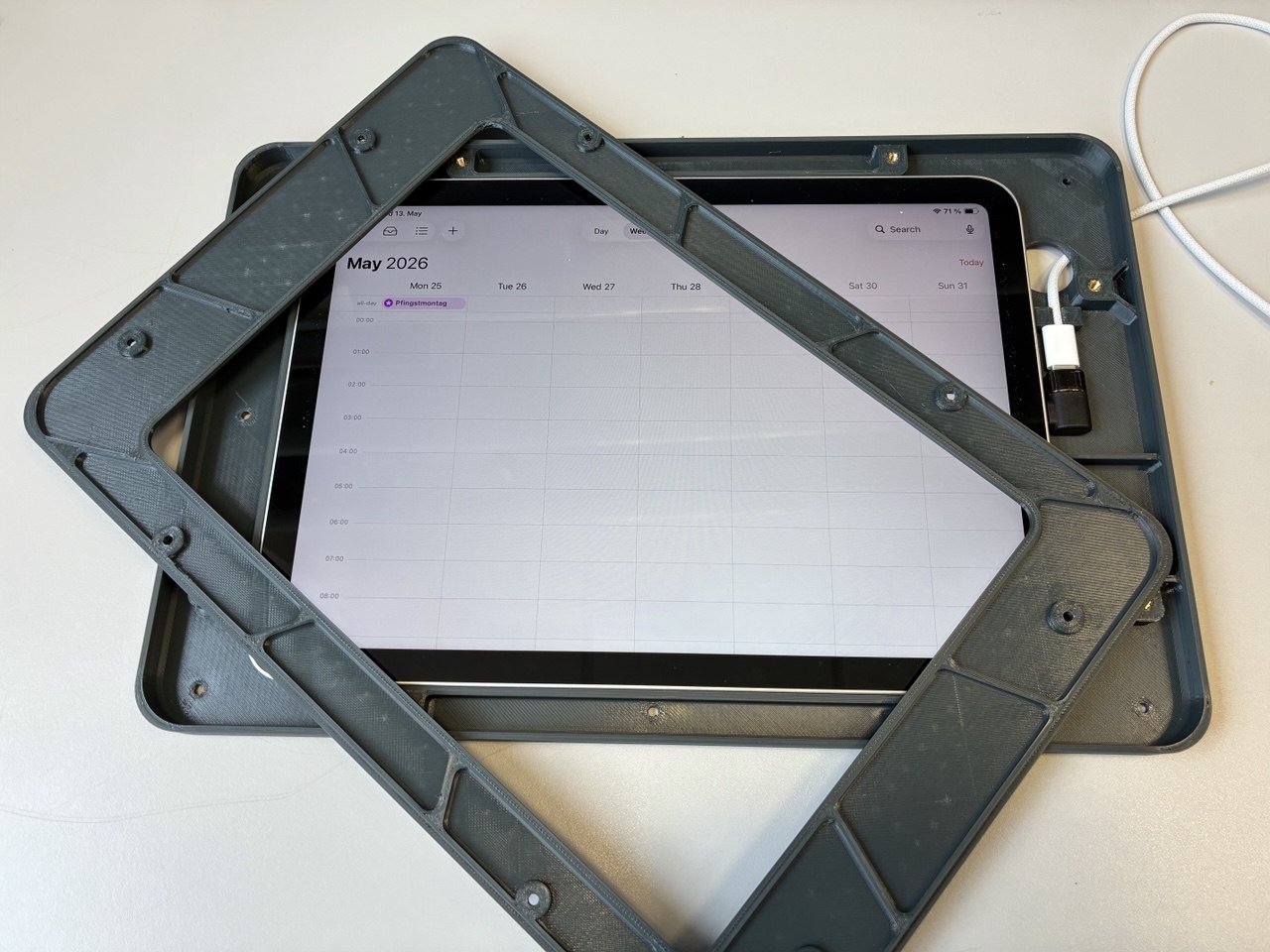 iPad 11 (A16) wallmount