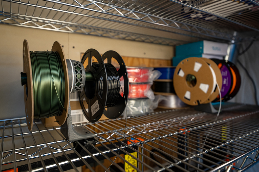 Spool Holder for Wire Shelves by BubsBuilds | Download free STL model ...