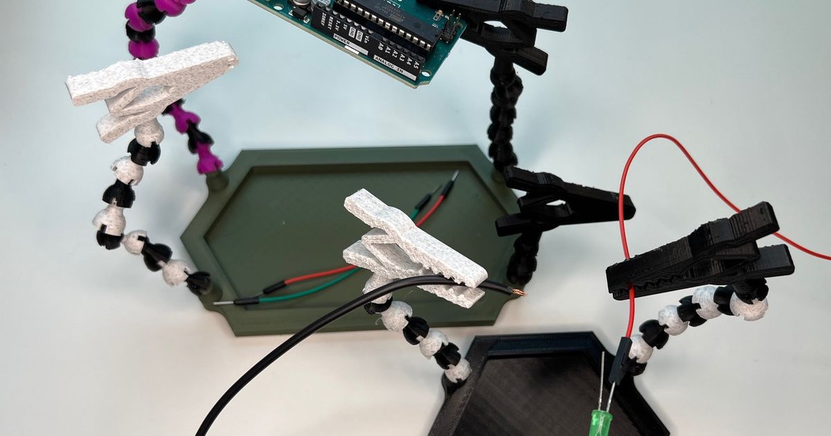 Customizable Soldering Kit Helper Hands by Build & Banter Download
