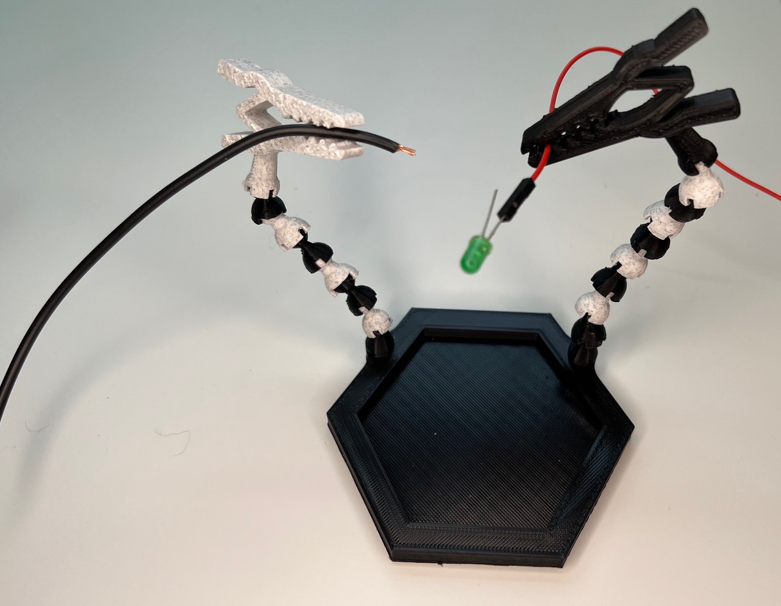 Customizable Soldering Kit Helper Hands by Build & Banter Download