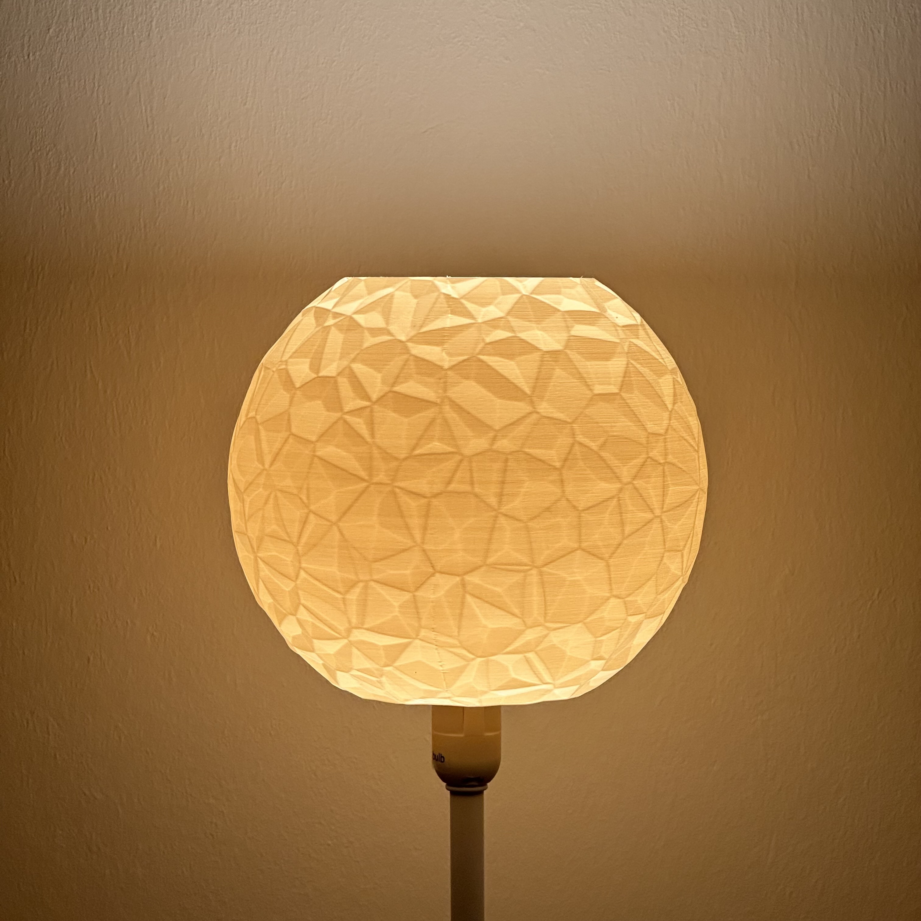 Voronoi Lampshade by HanauHustle Download free STL model
