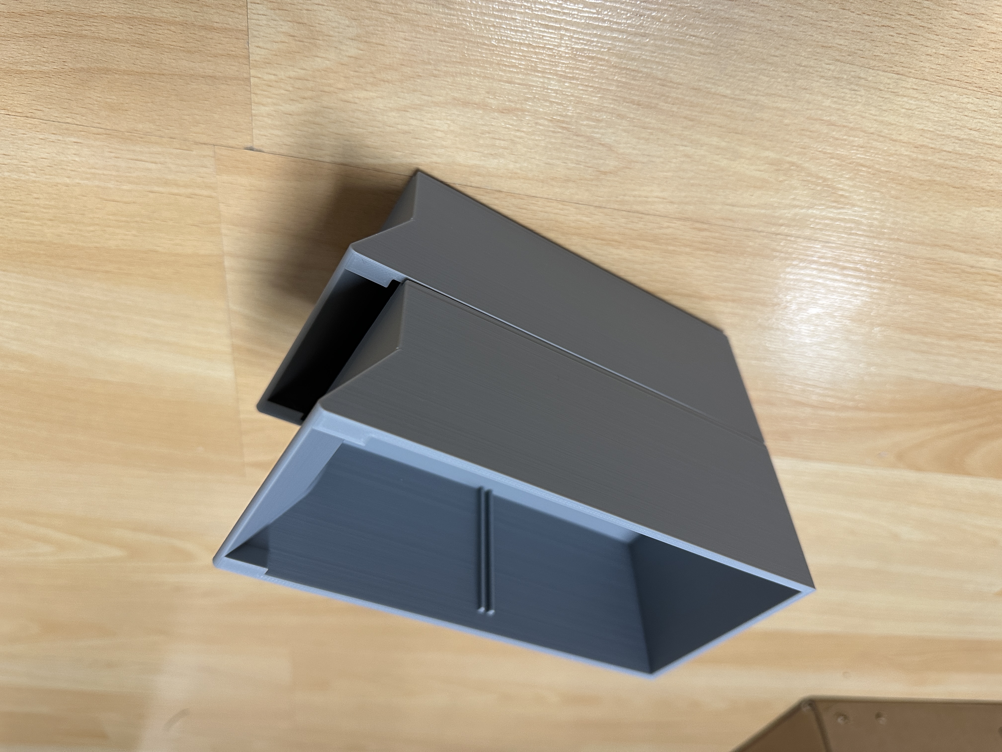 Stackable Box with separator