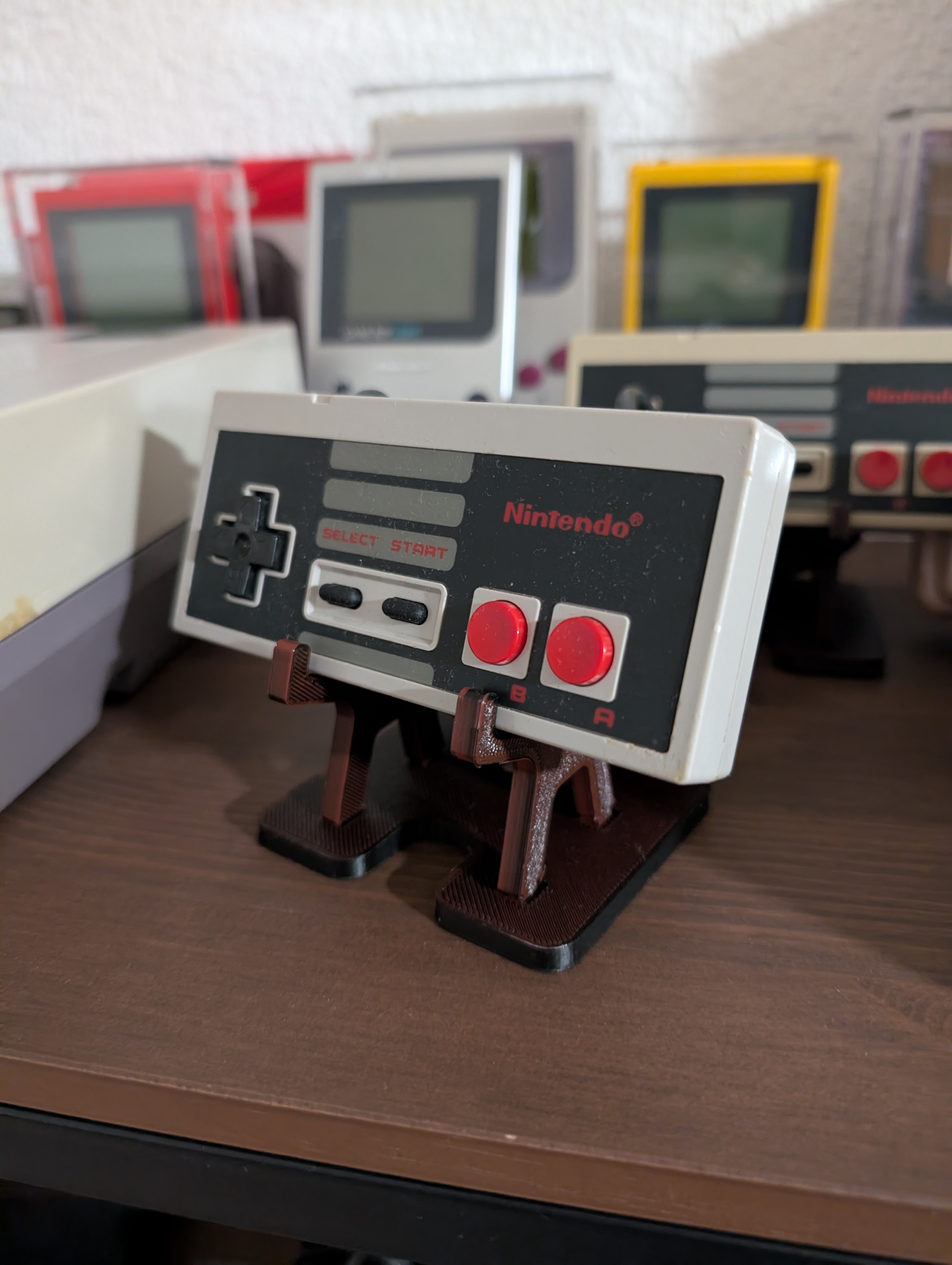 Controller Stand (NES, Saturn, Master System, PC Engine)