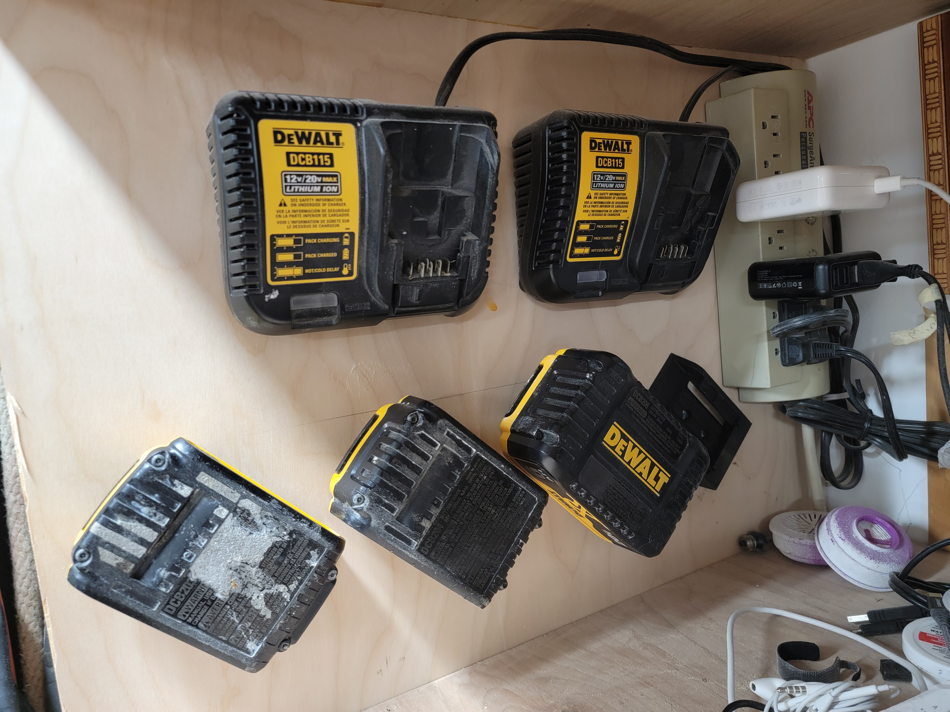 DeWalt Battery holder, no clip, loose grip