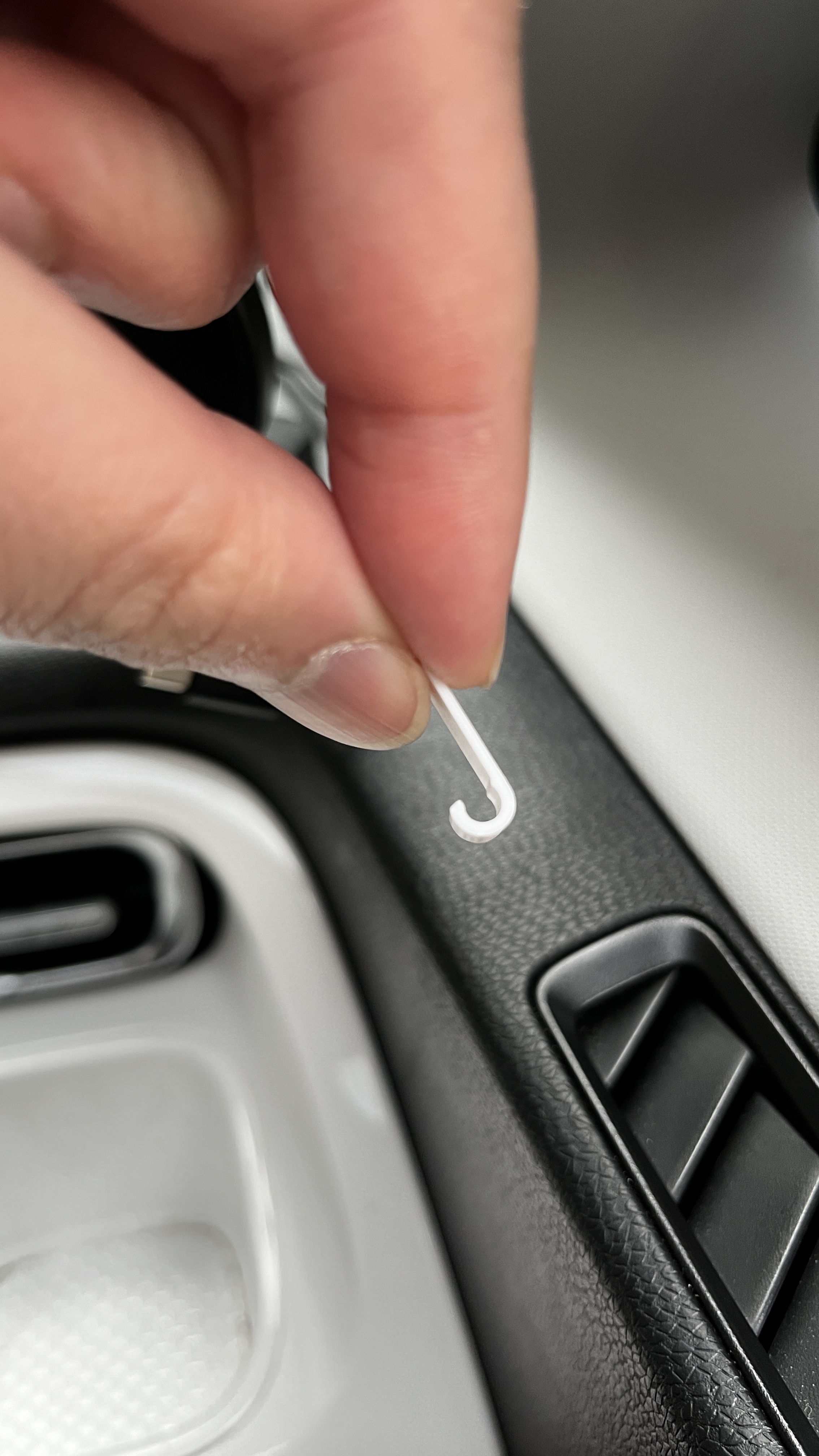 Dashboard Cable Clip for Car
