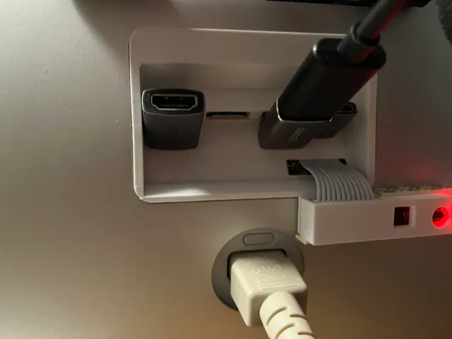 iMac 5K Monitor Conversion - R1811 & R1820 Mount with Hole