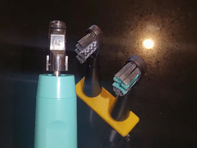 Colgate Pulse Dual Brush holder