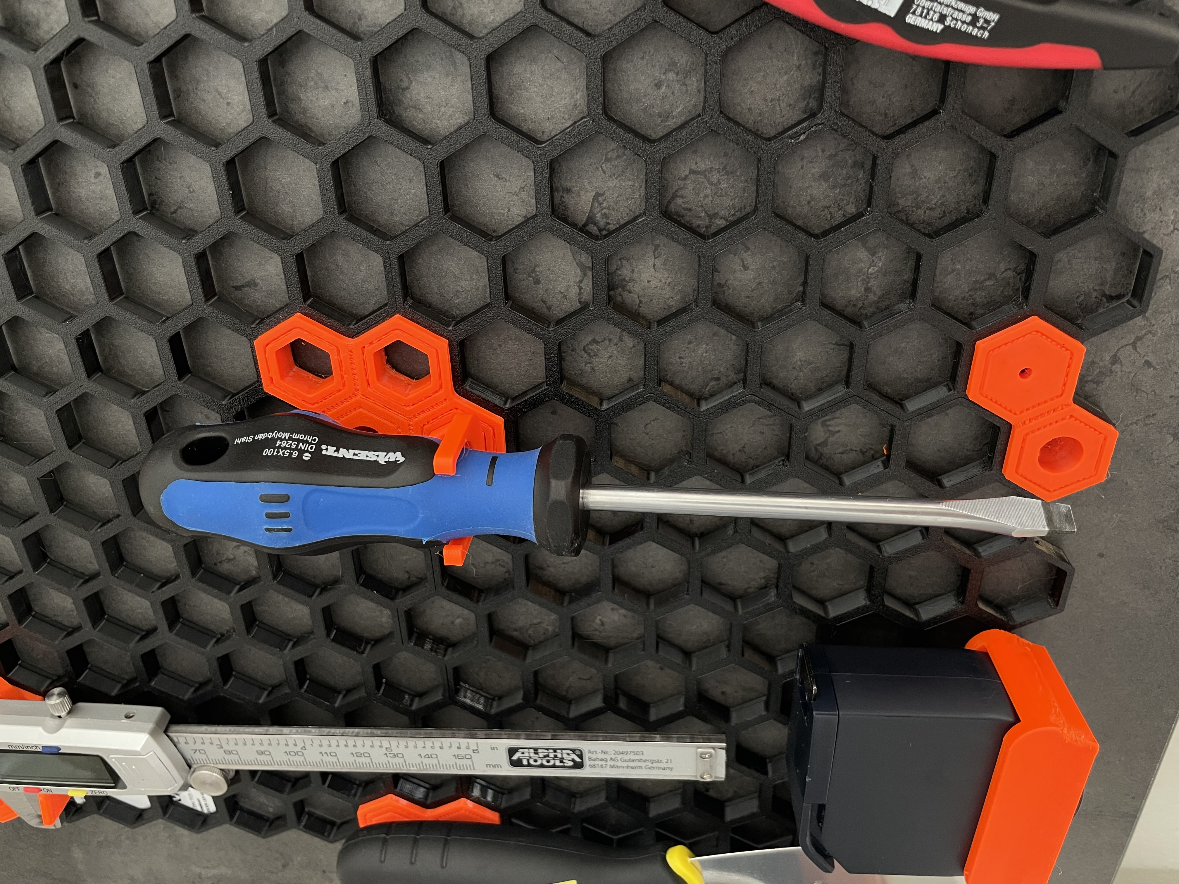 Screwdriver holder for Honeycomb Storage Wall