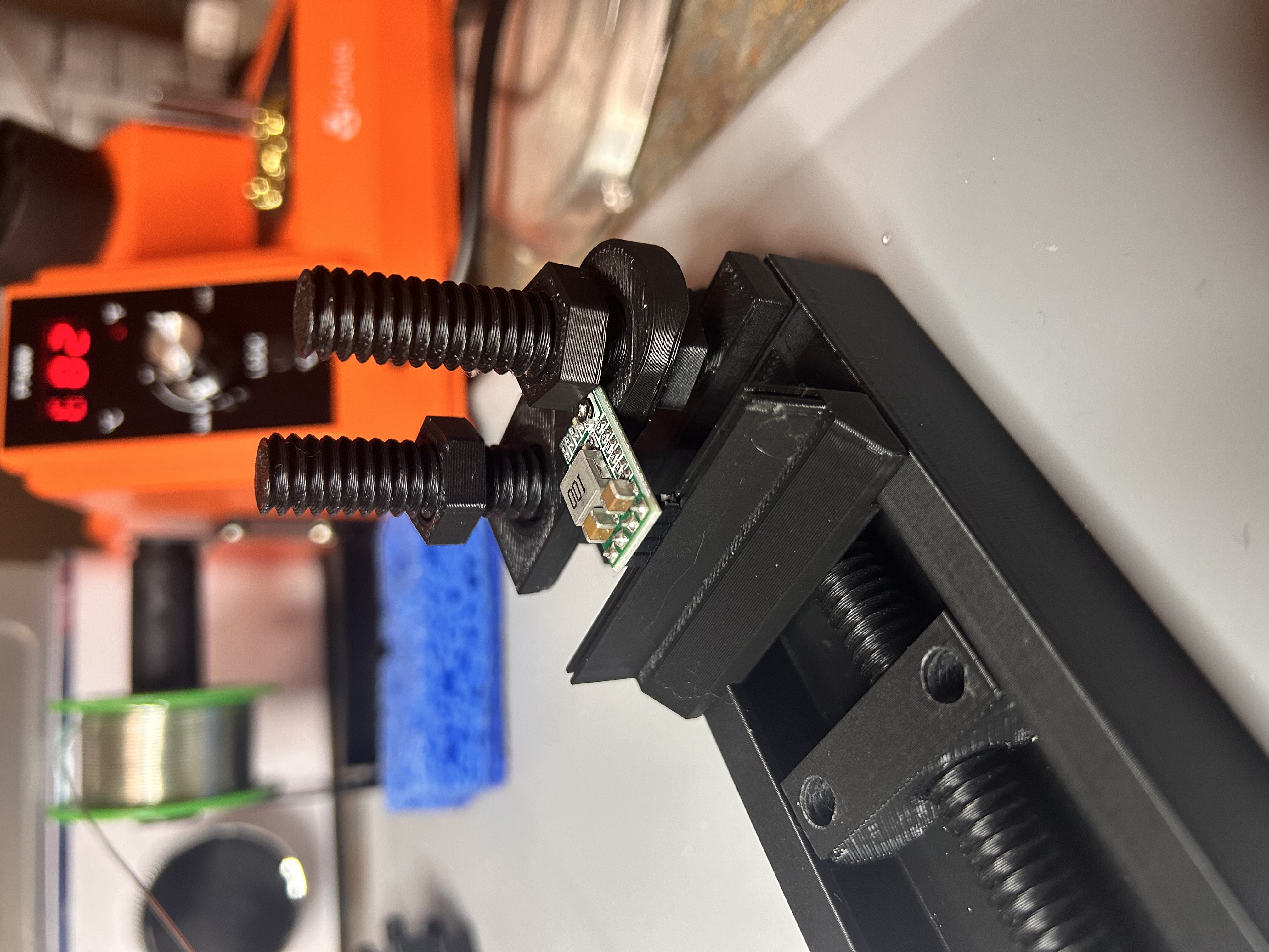 Miniatura 5 do modelo 3D Modular PCB vice