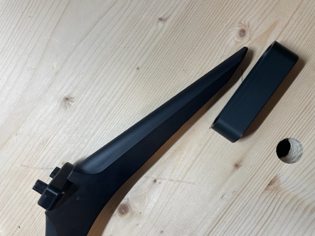 TV stand/feet raiser for Hisense