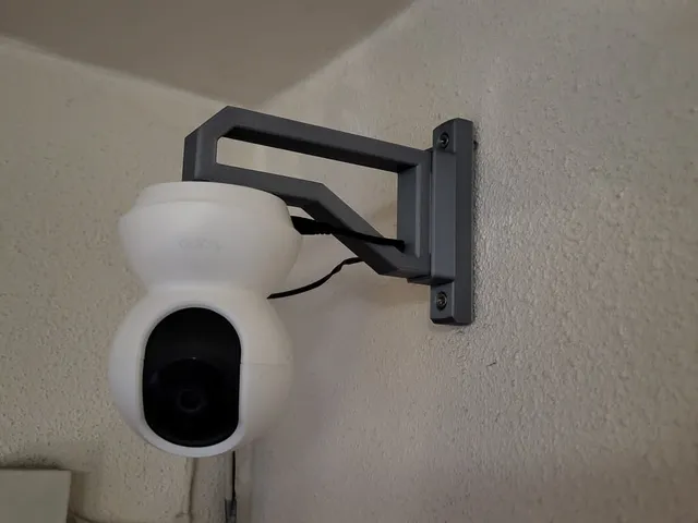 WiFi Camera Wall Mount (Tapo C210) - remix