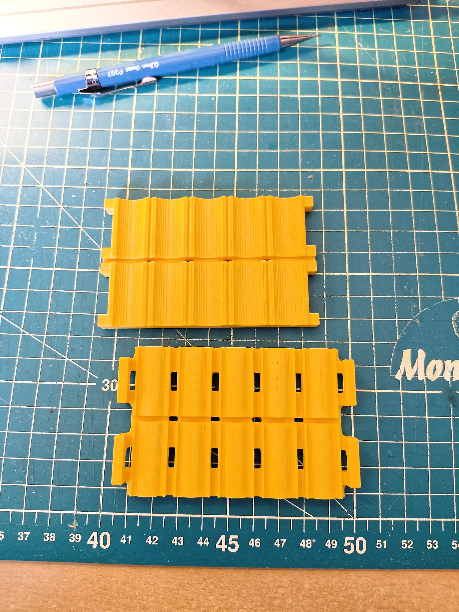 Moulage de tuiles pour santons - Tile molding