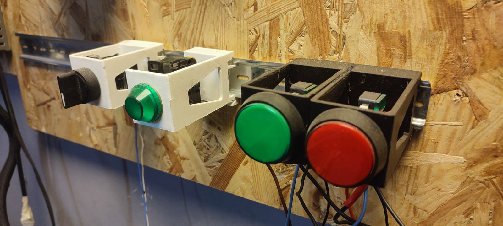 Tactile Button and Light Mount for DIN Rail TH35