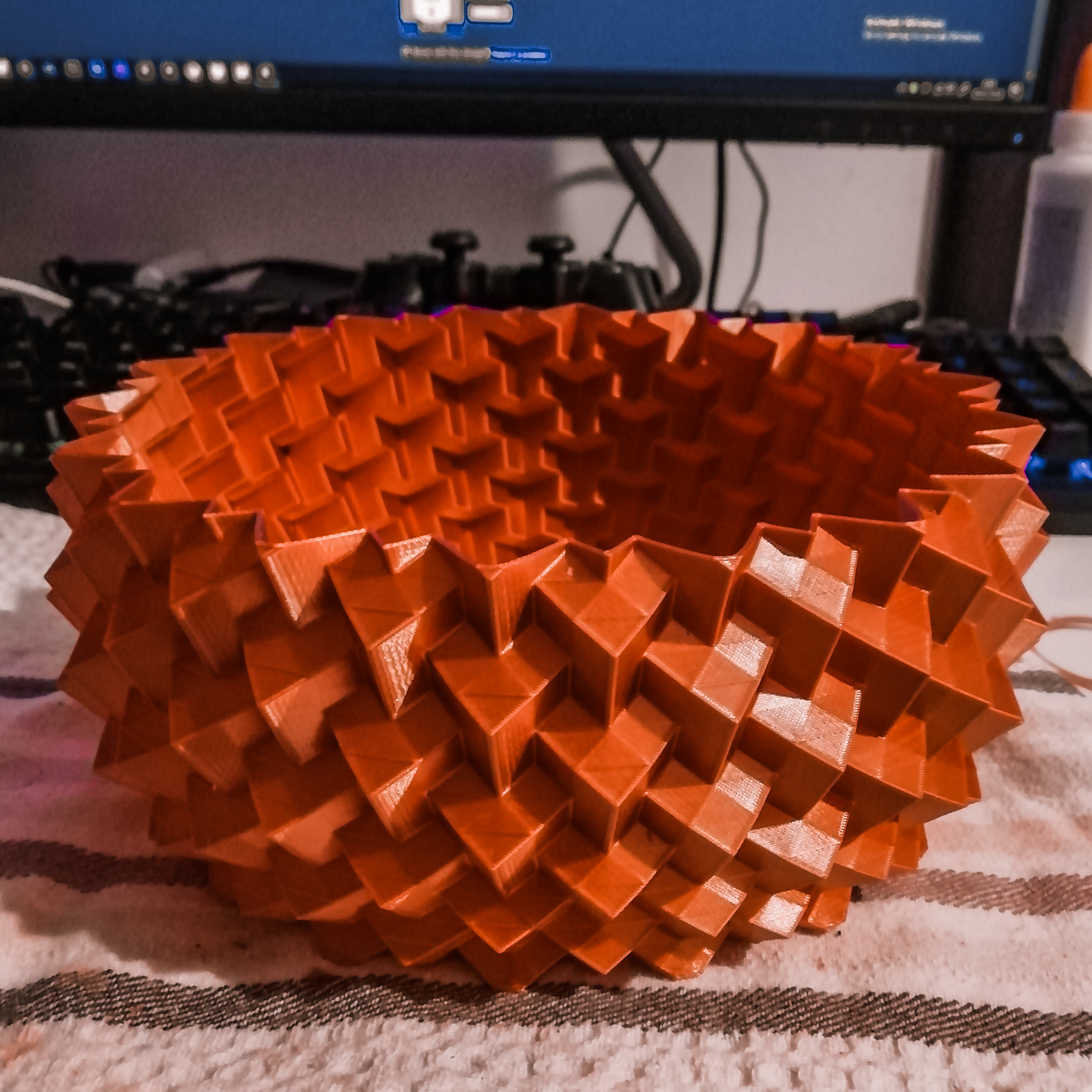 CUBIC BOWL