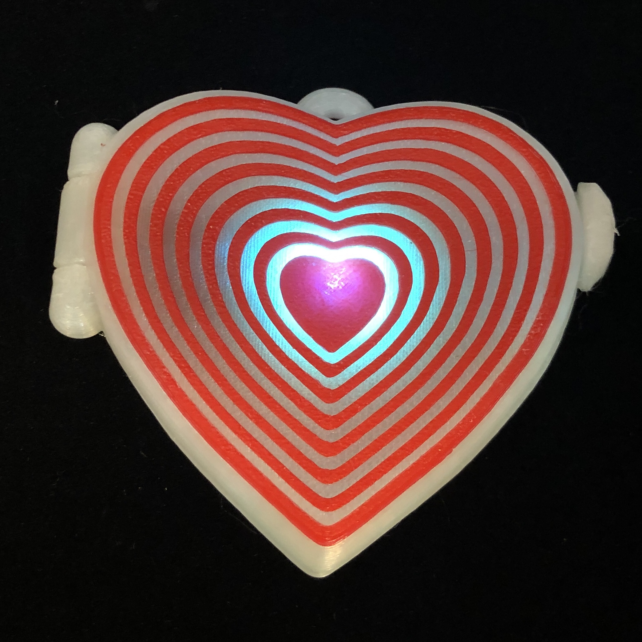 Light Up Heart Locket by ZombieCat Download free STL model