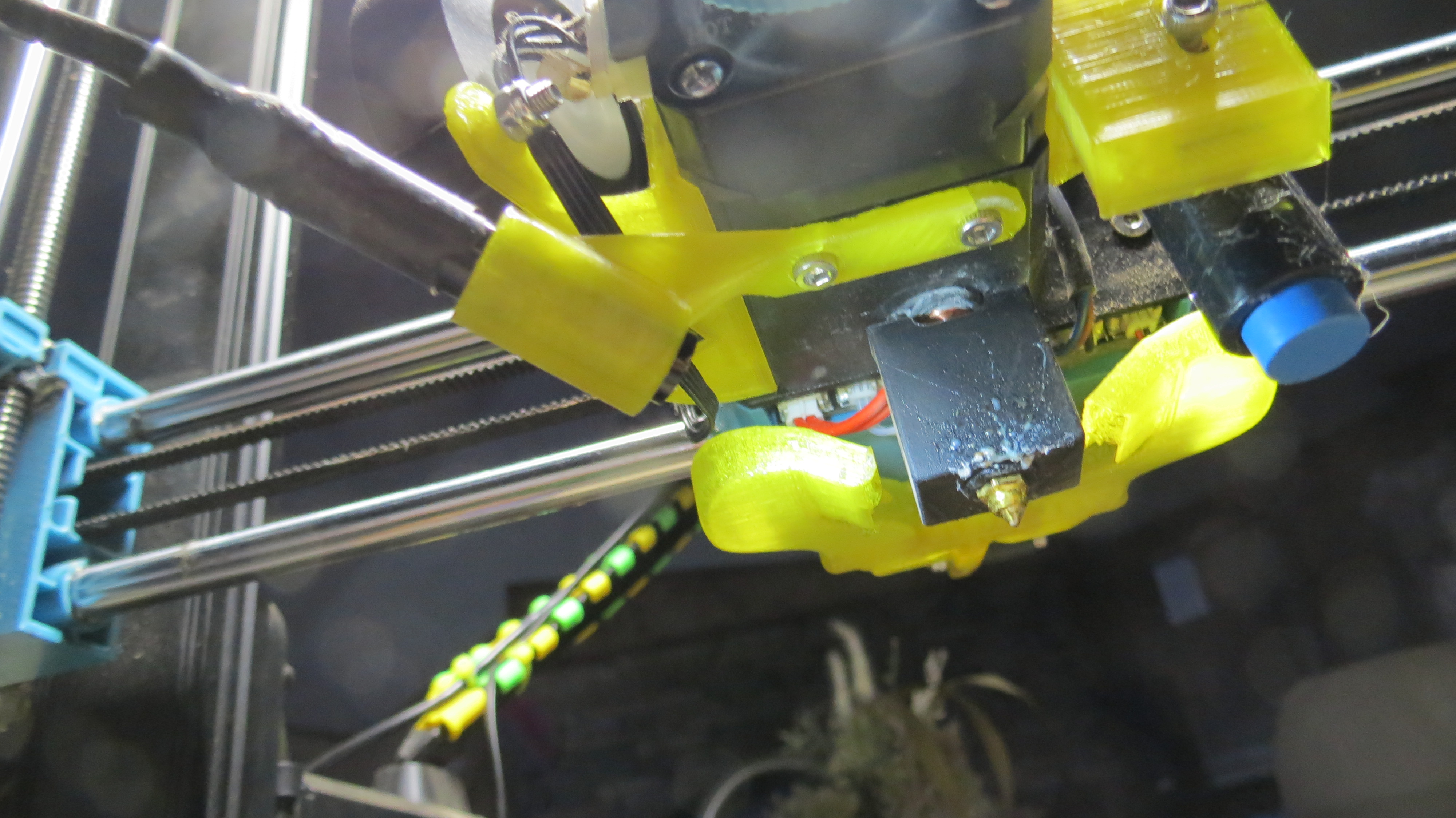 Endoscopic camera mount. Nozzle camera mount