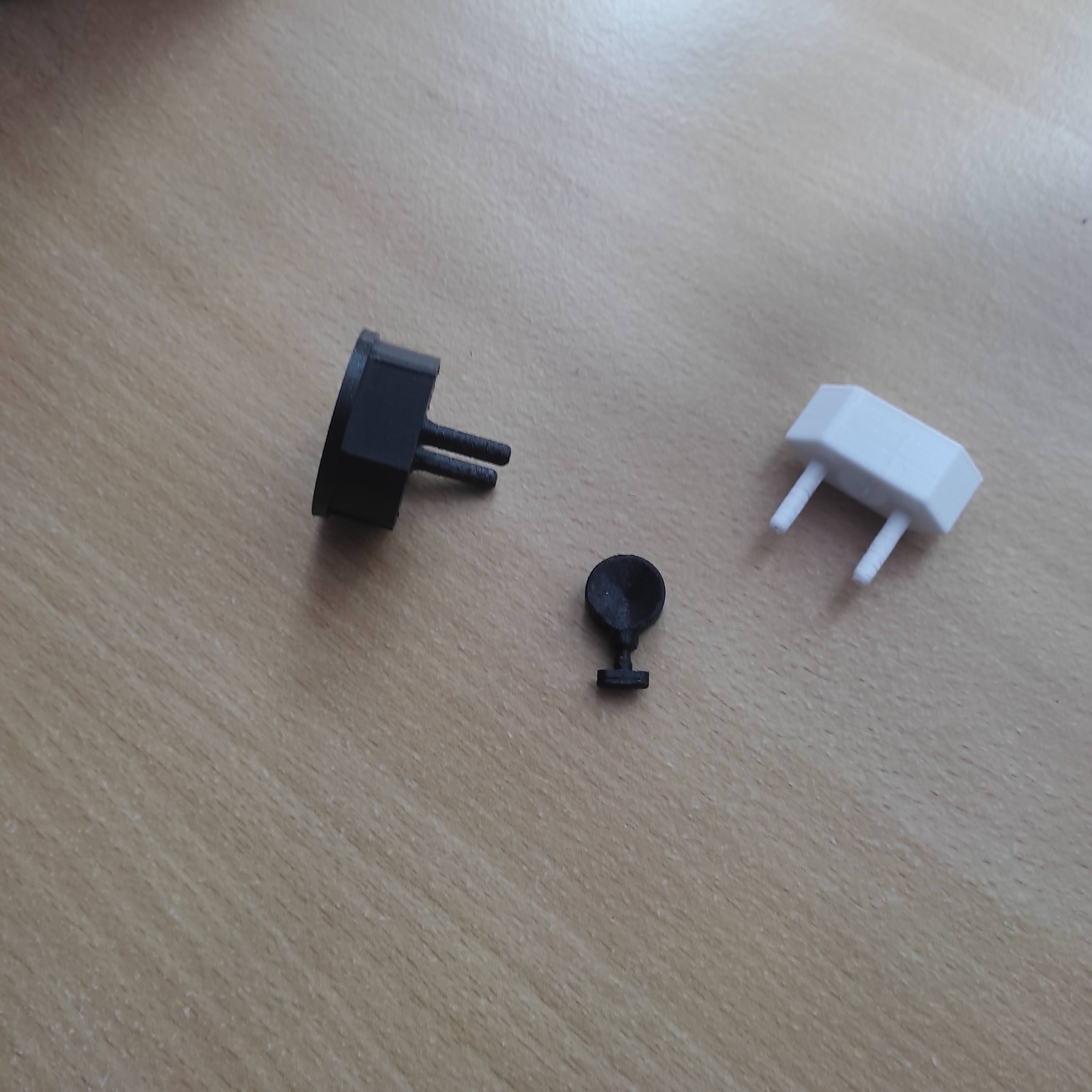 Electrical socket protector — thumbnail 2