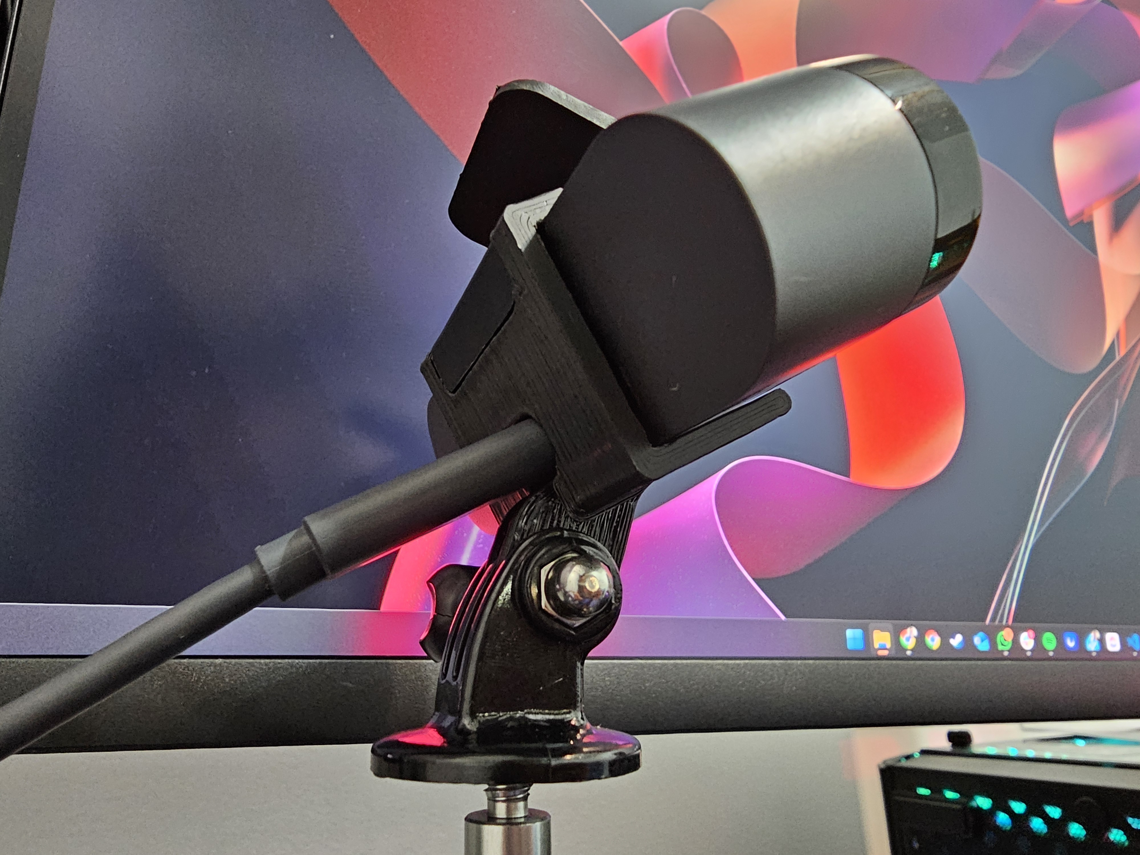 Toolless GoPro mount for Logitech Brio Webcam